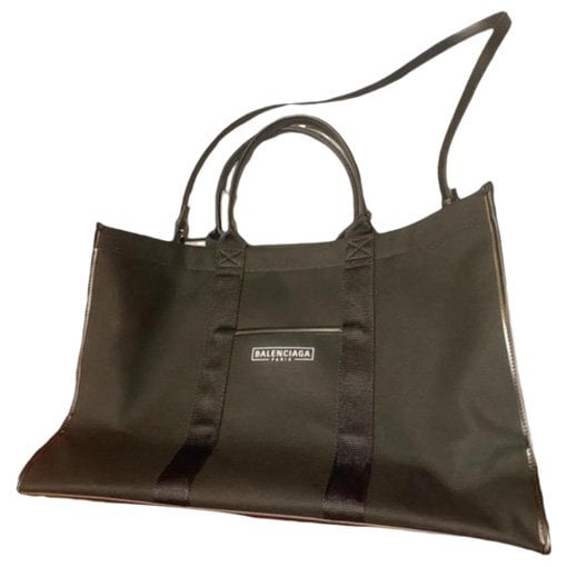 Hardware tote