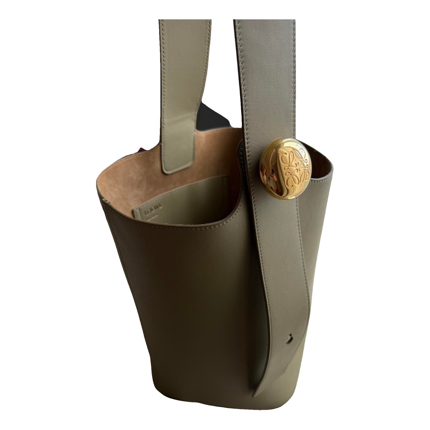 Pebble leather handbag