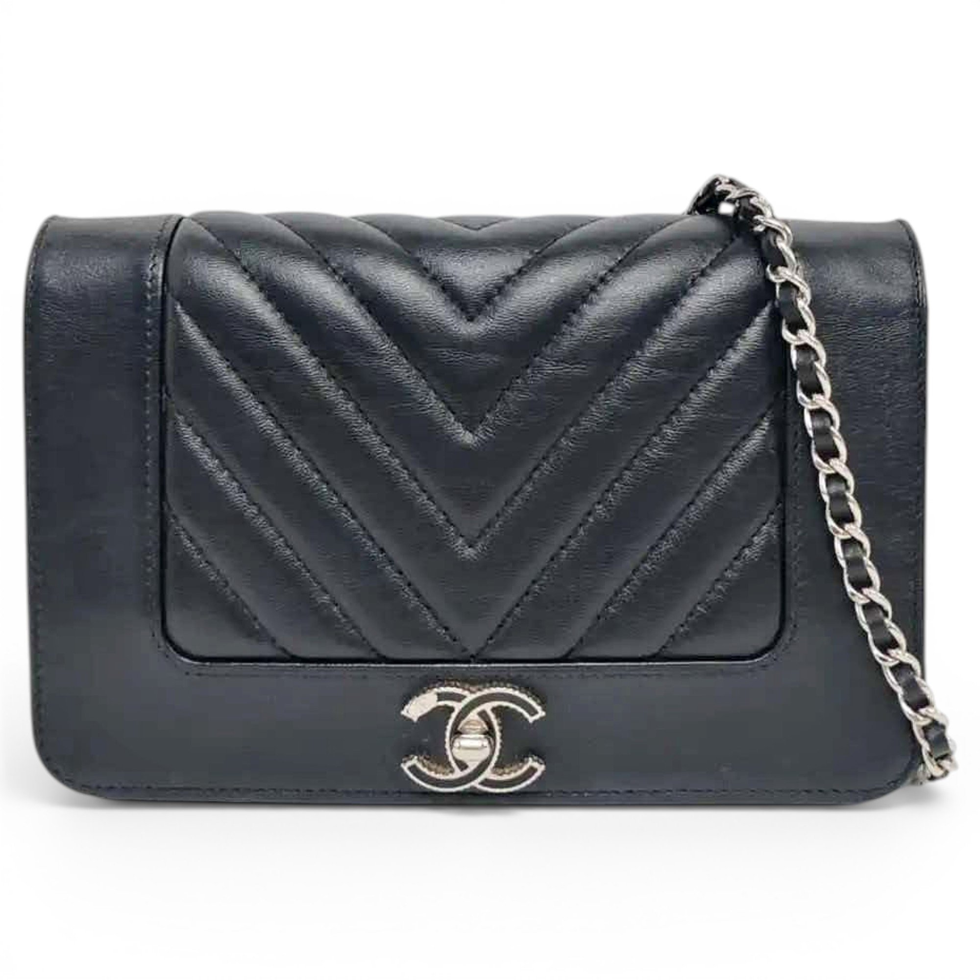 Timeless/Classique leather crossbody bag