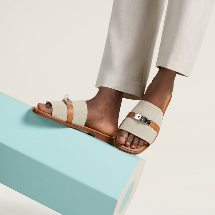 Gabriel Sandal