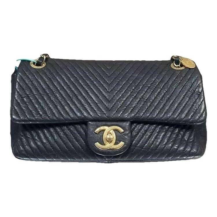 Chanel Timeless/Classique leather crossbody bag