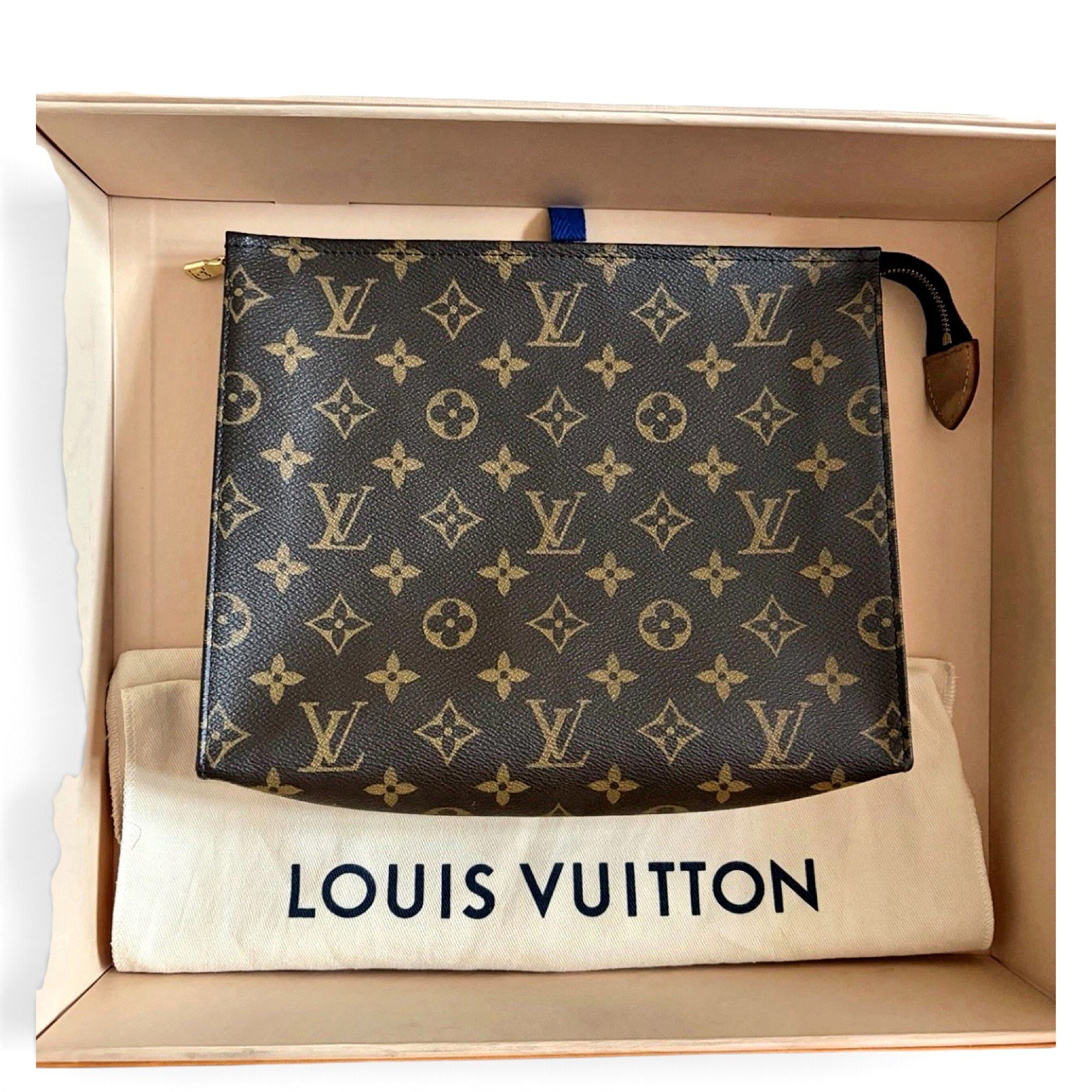 Leather clutch bag