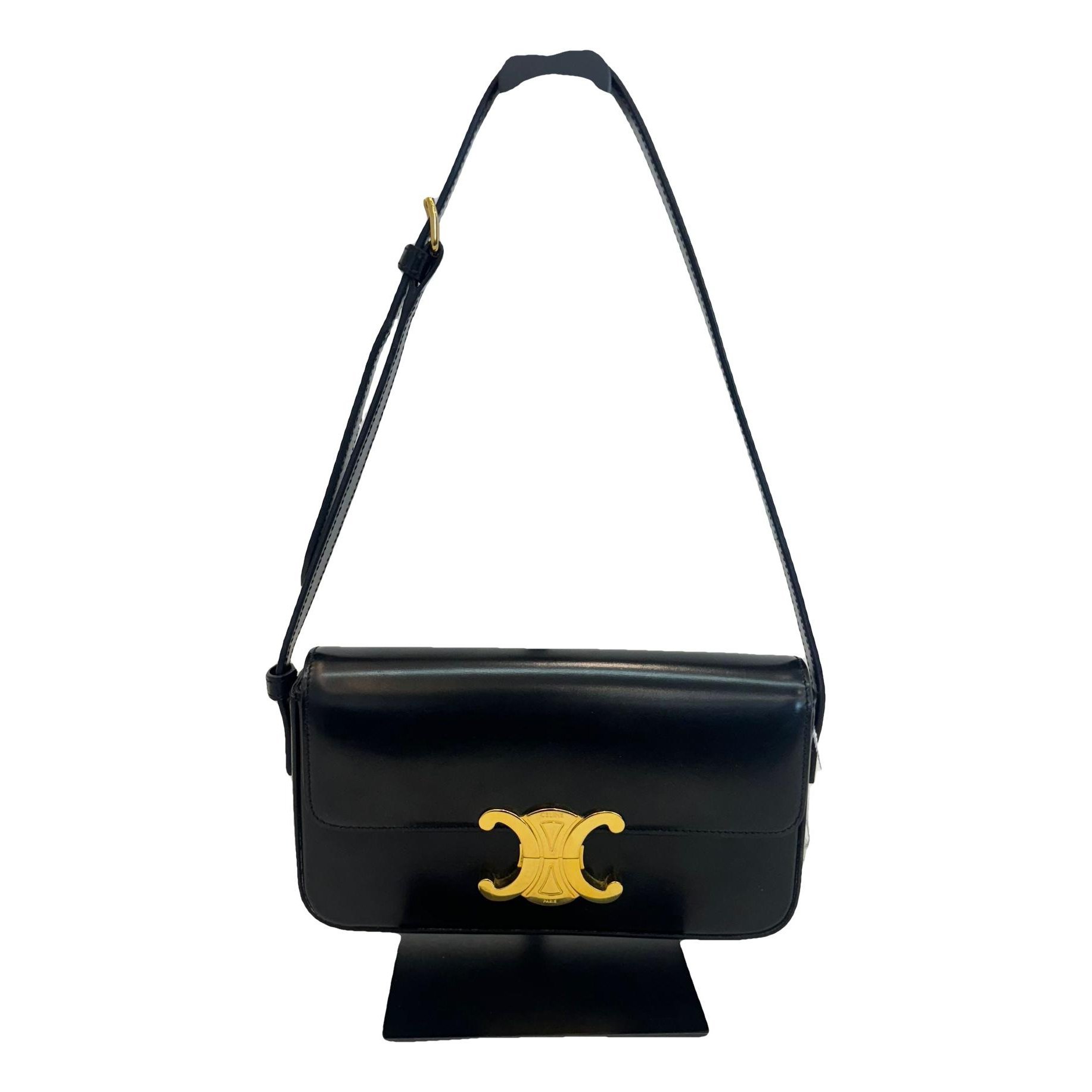 Triomphe chain leather handbag