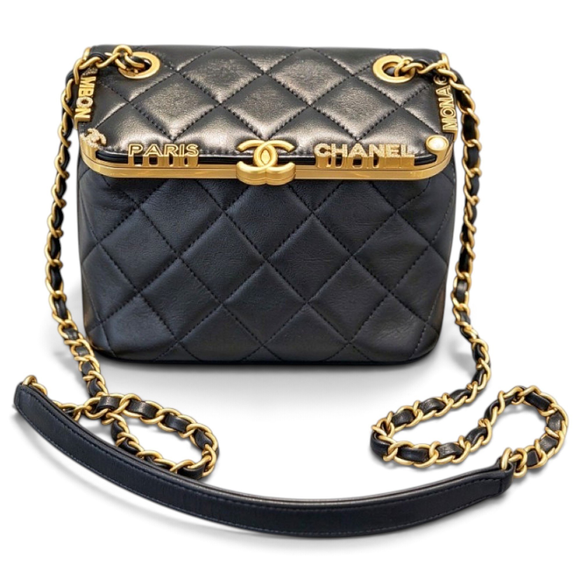 Trendy CC Vanity leather handbag