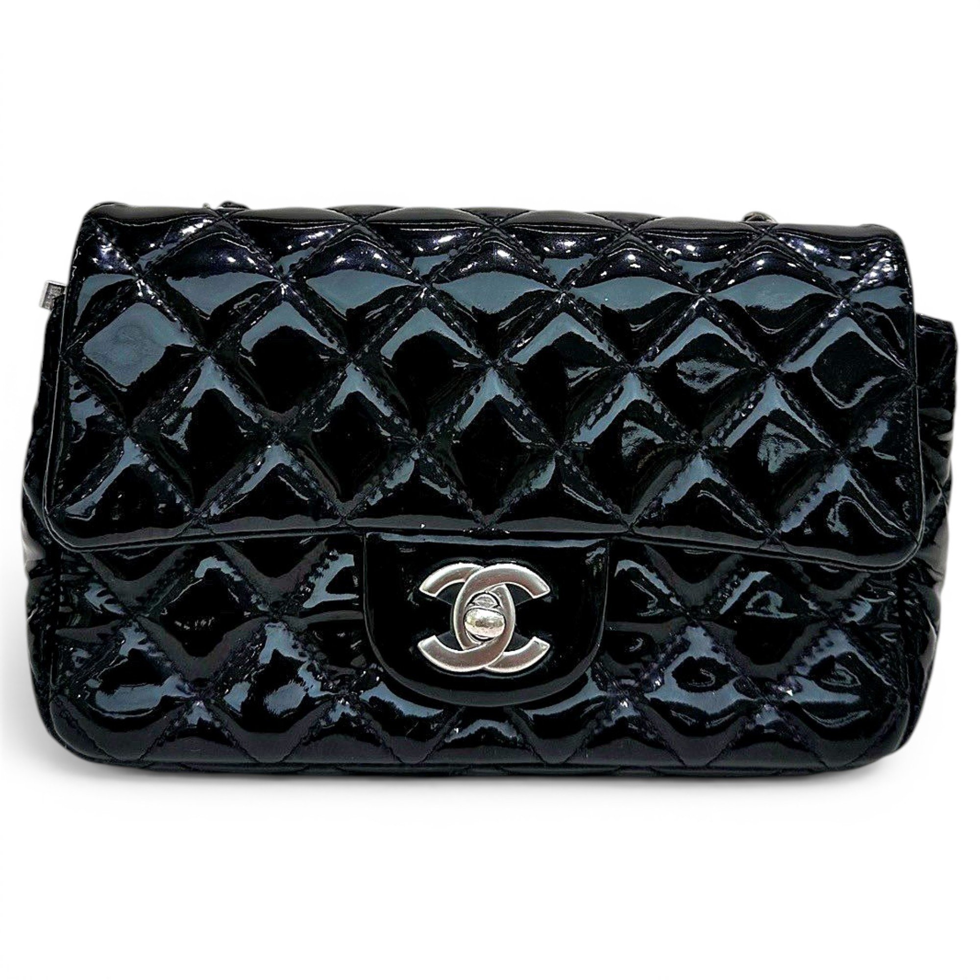Timeless/Classique patent leather handbag
