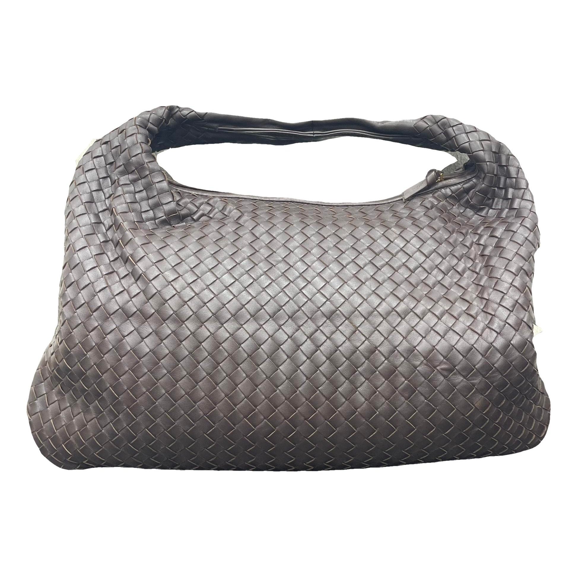 Veneta leather handbag