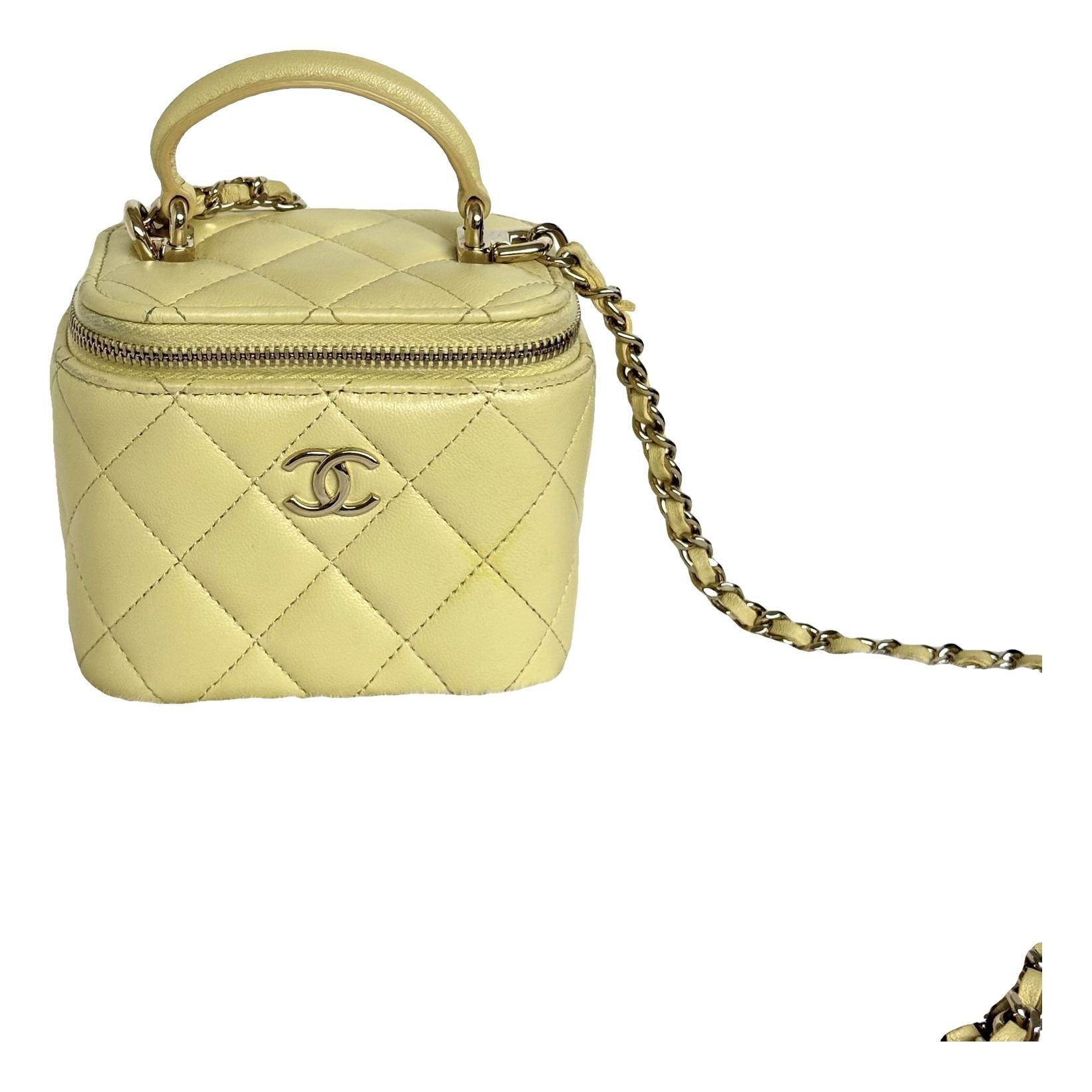 Trendy CC Vanity leather handbag