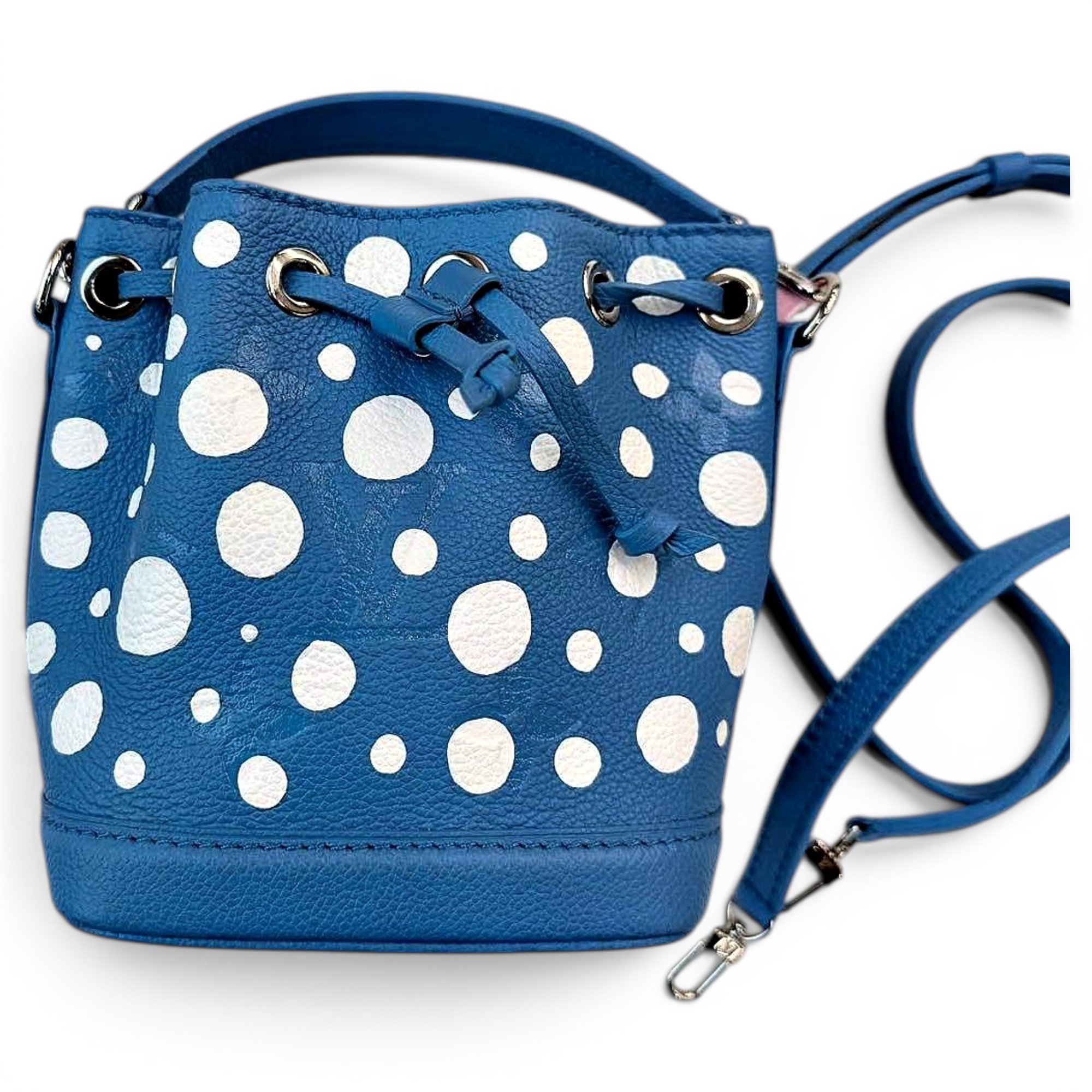 Nano Noé leather handbag