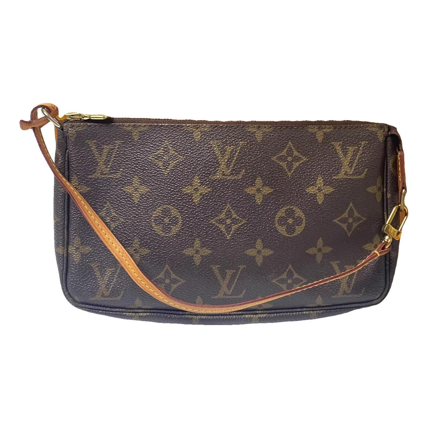 Pochette Accessoire leather handbag
