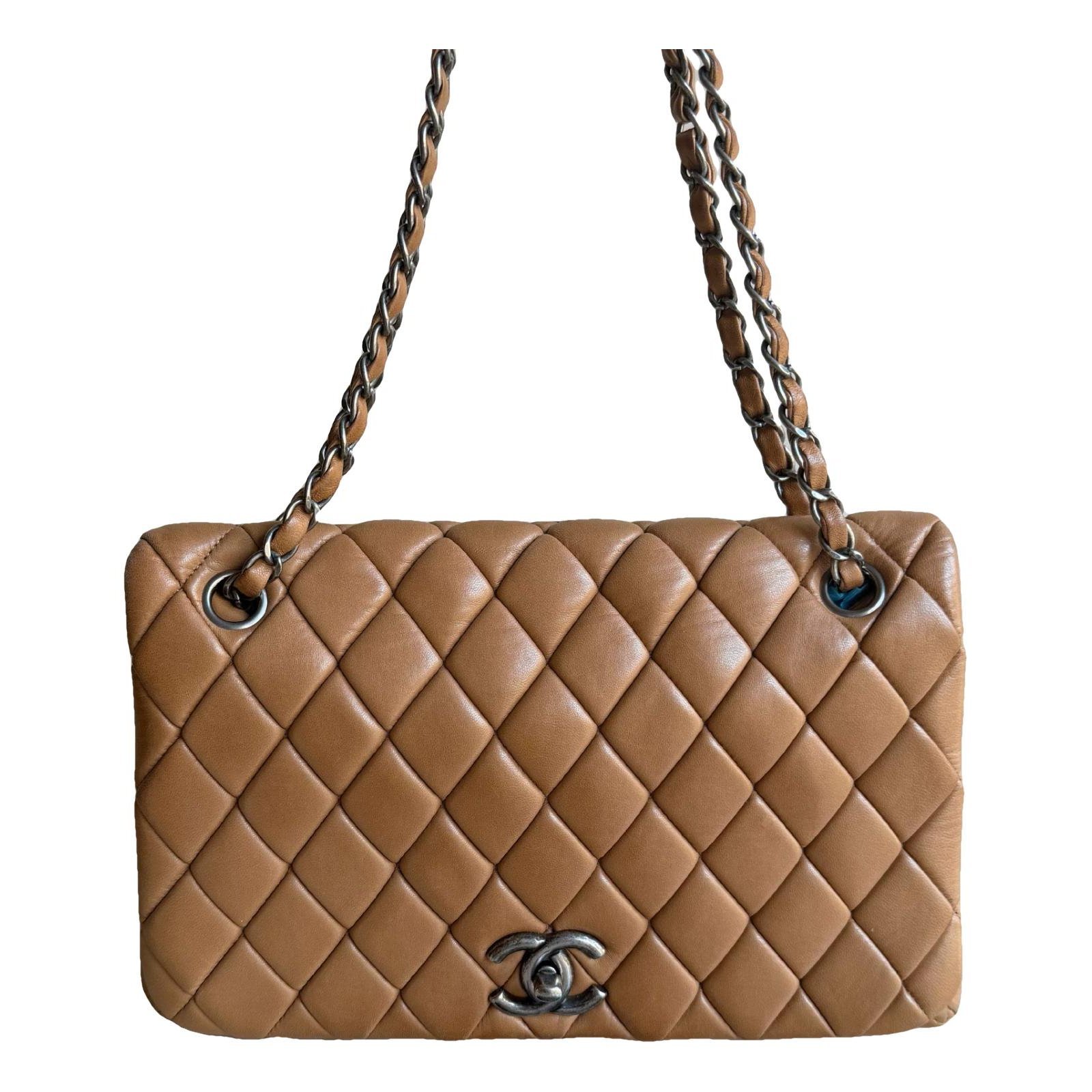 Timeless/Classique leather crossbody bag