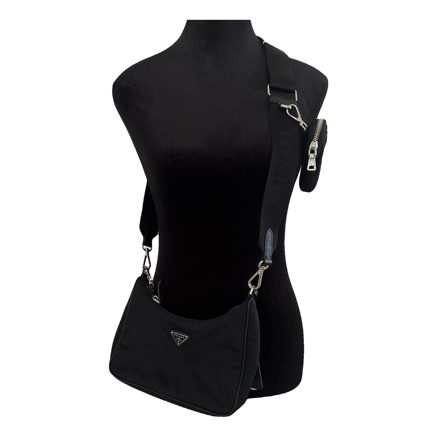 Re-edition leather crossbody bag