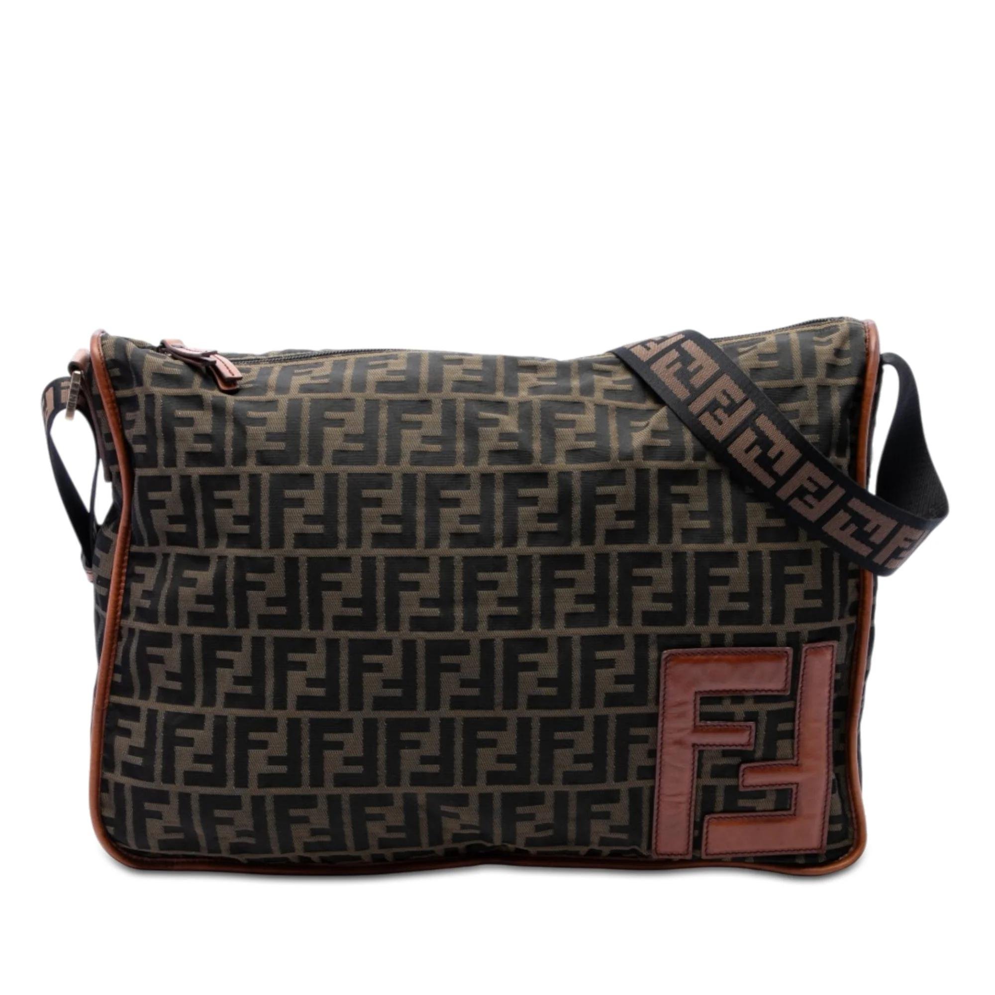 Pocket leather handbag