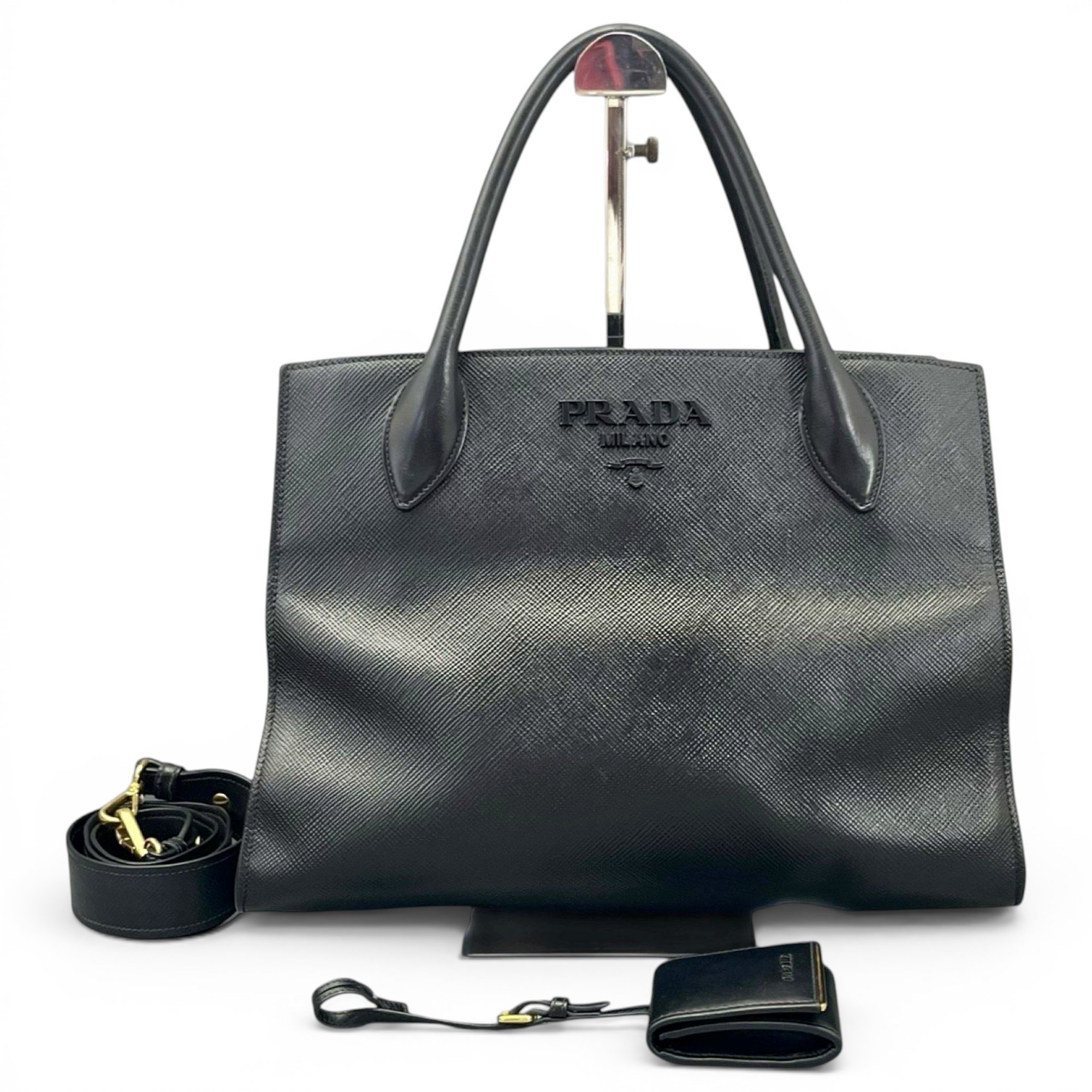 Leather tote