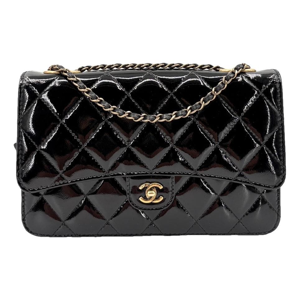 Wallet On Chain Timeless/Classique leather crossbody bag