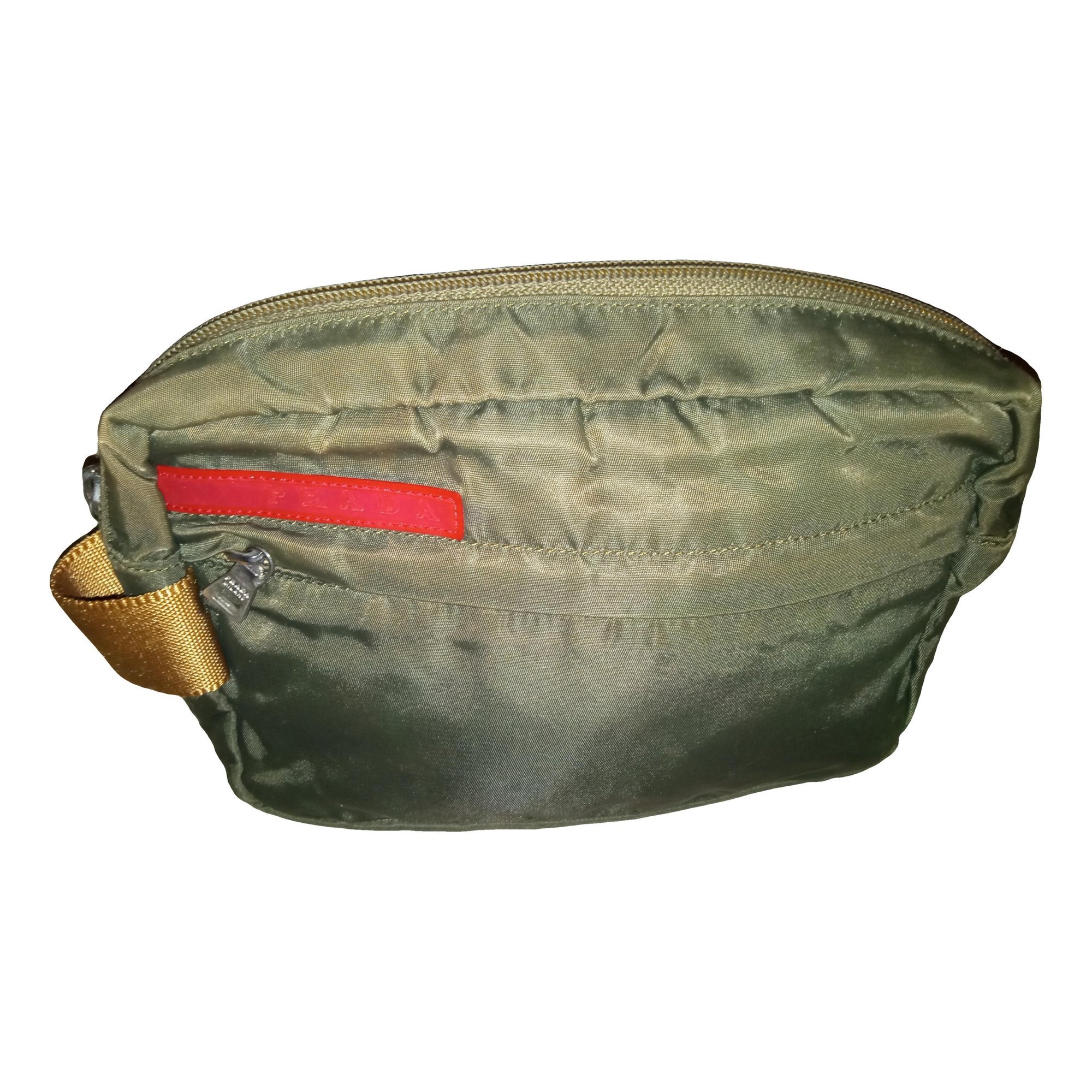 Triangle clutch bag