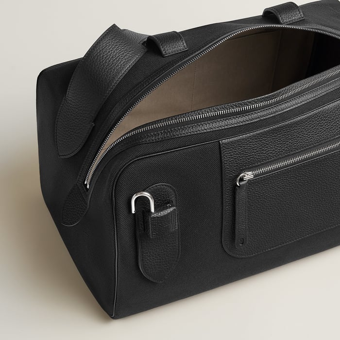 Noir Long Courrier Bag