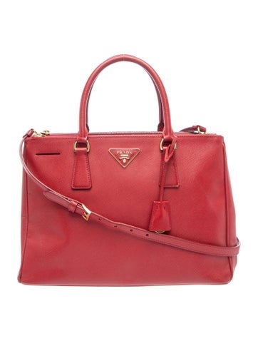 Saffiano Leather Galleria Double Zip Medium
