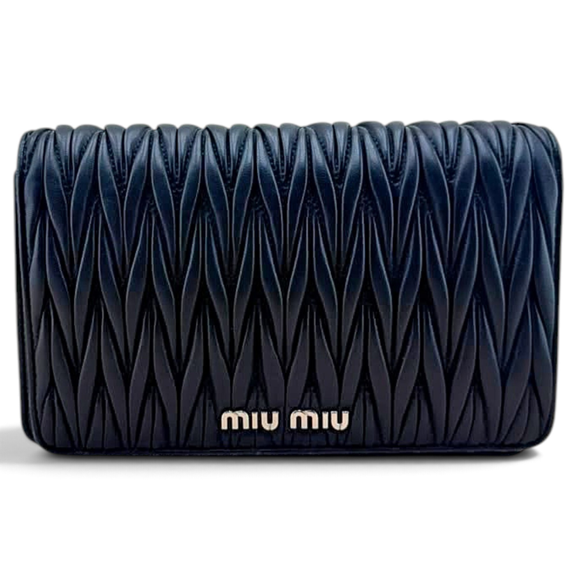 Matelassé leather handbag