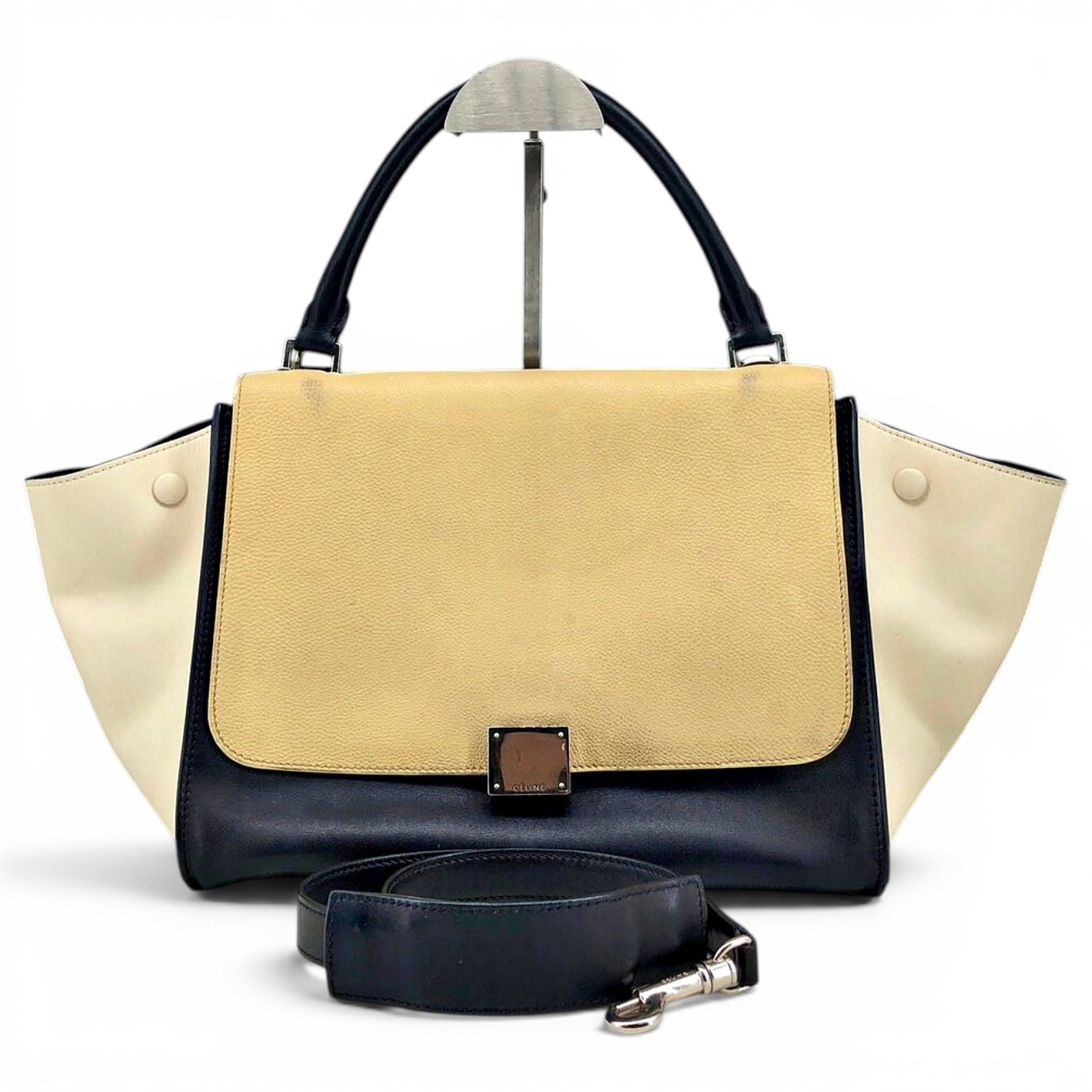 Trapèze leather handbag