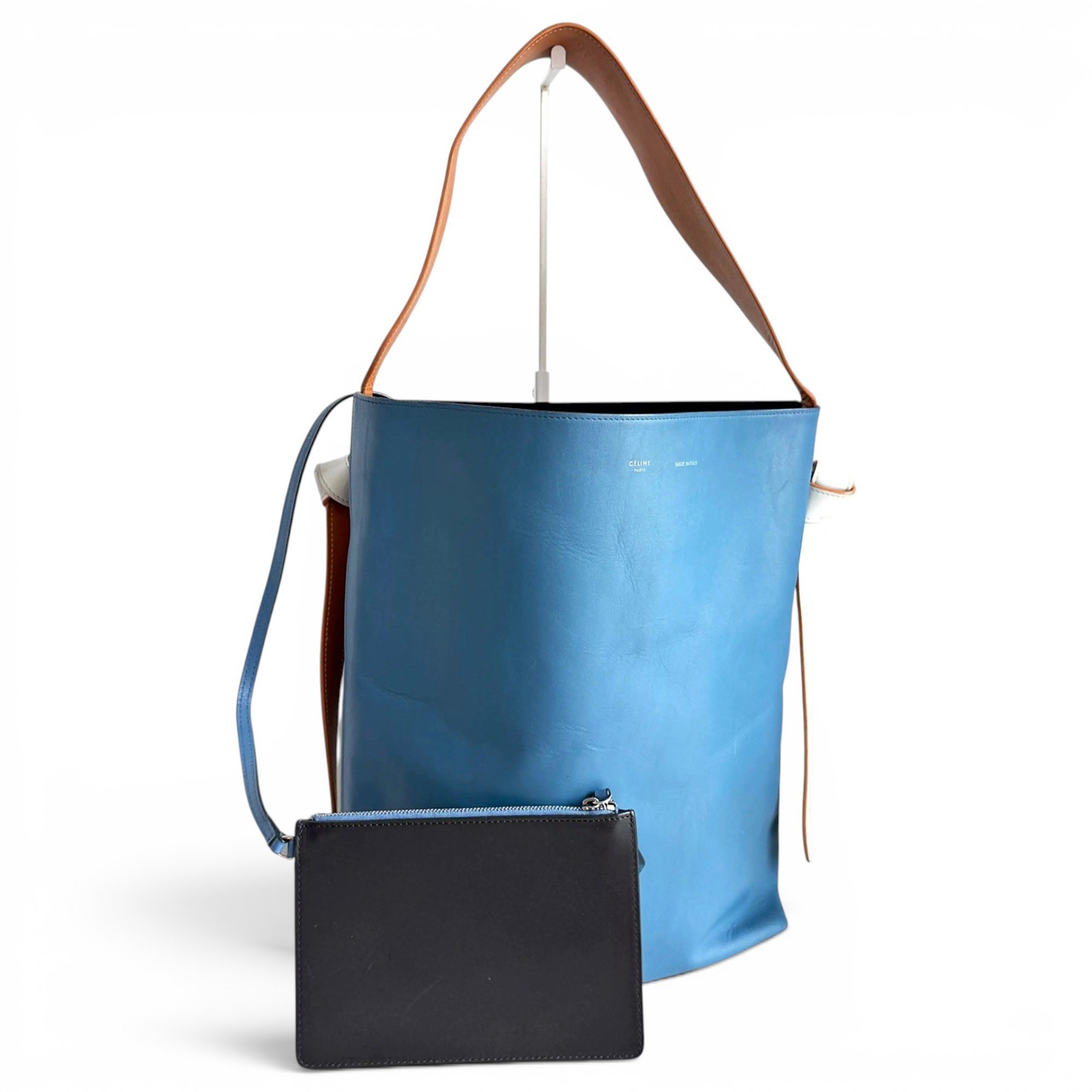 Twisted leather handbag
