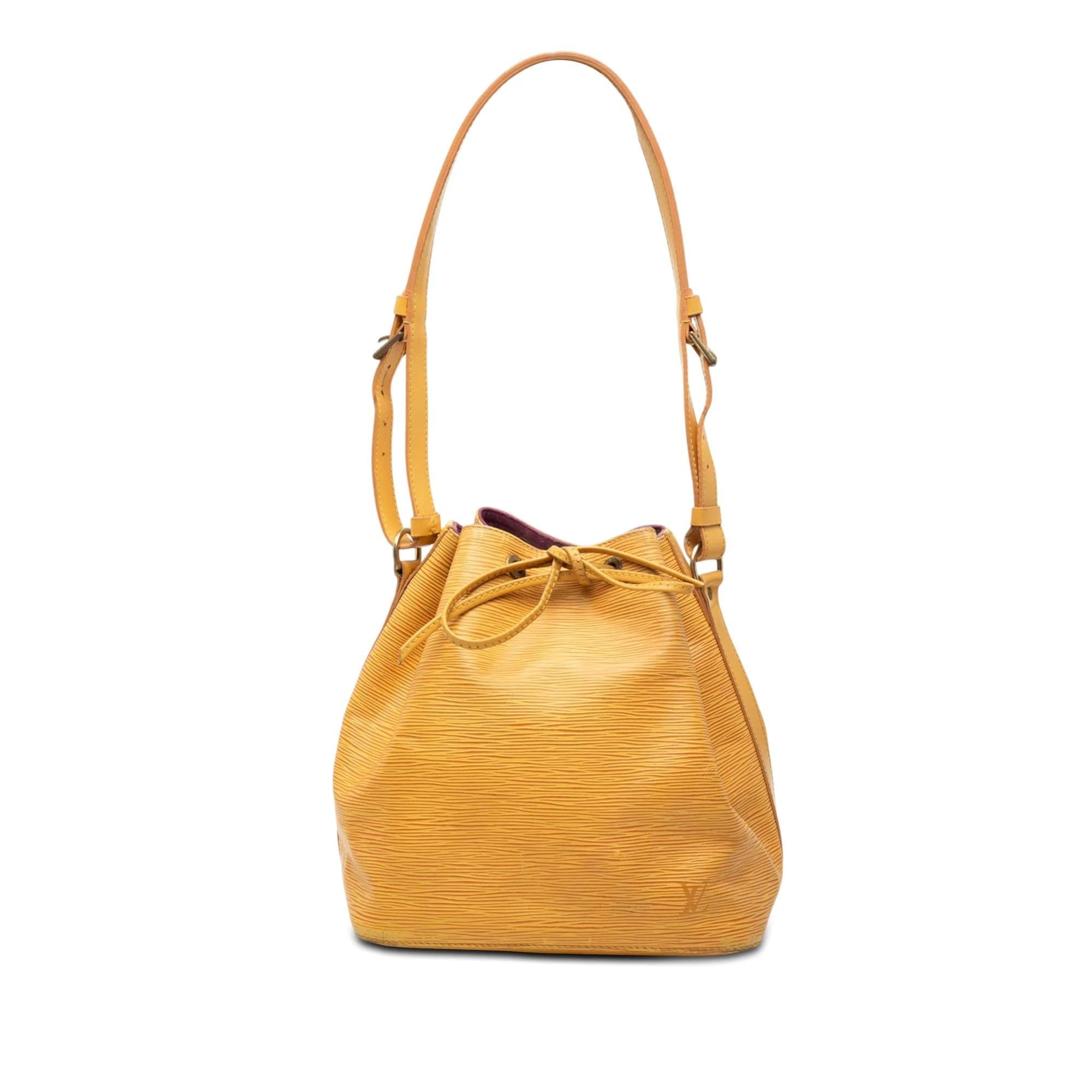 Bucket leather bag