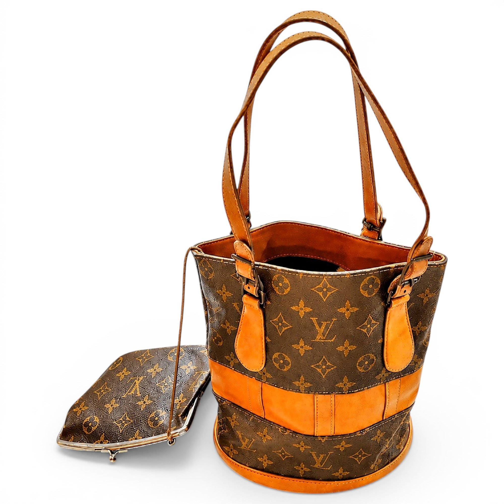 Bucket leather handbag