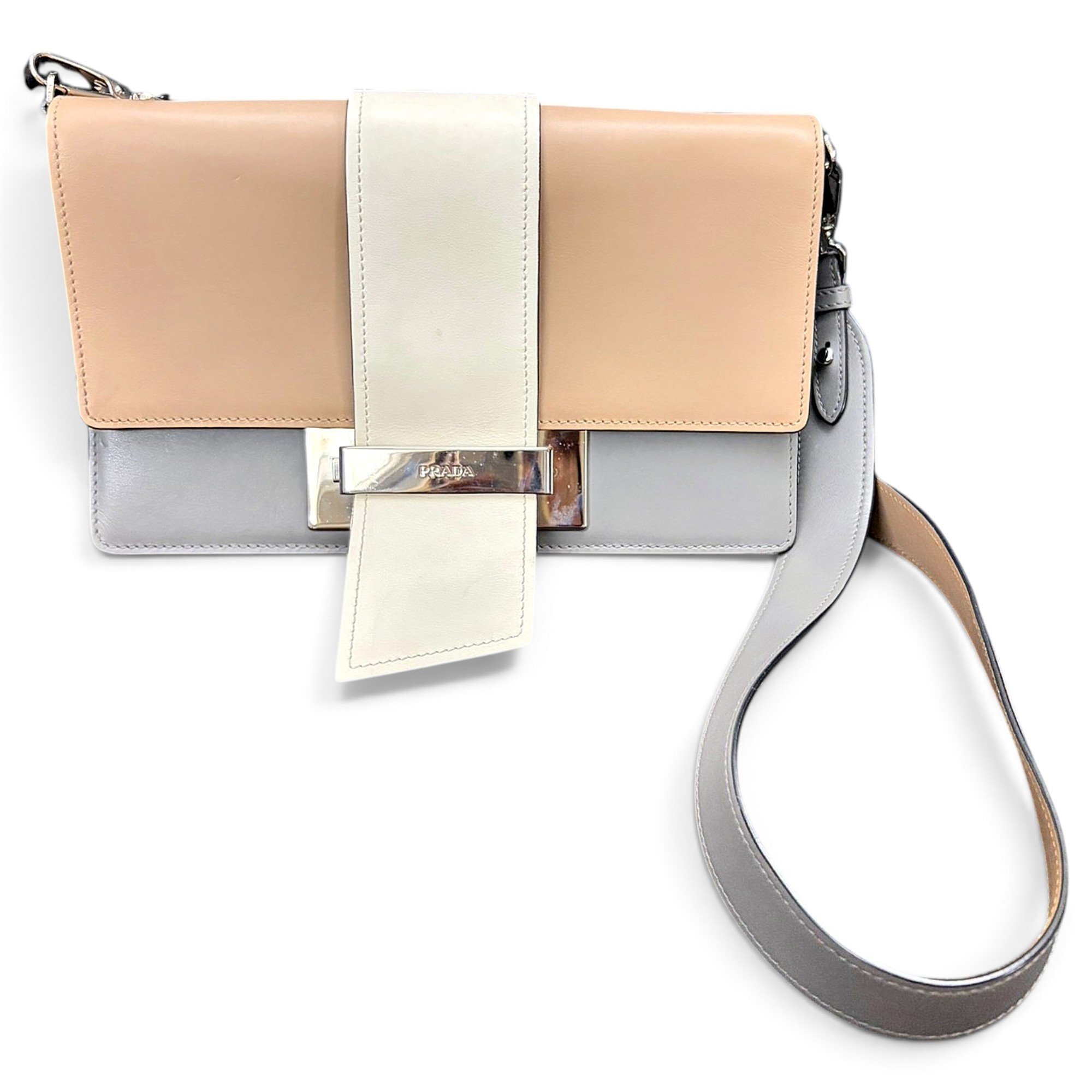 Ribbon leather handbag