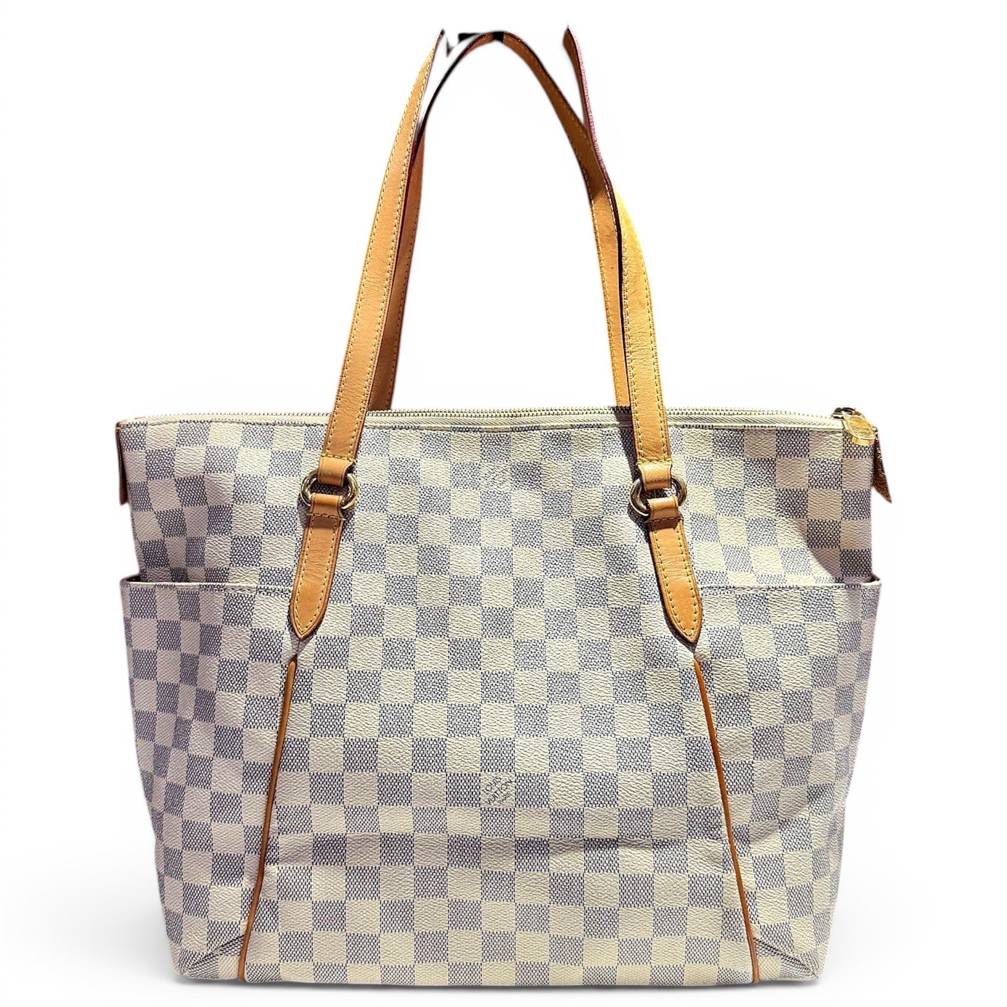 Totally leather handbag