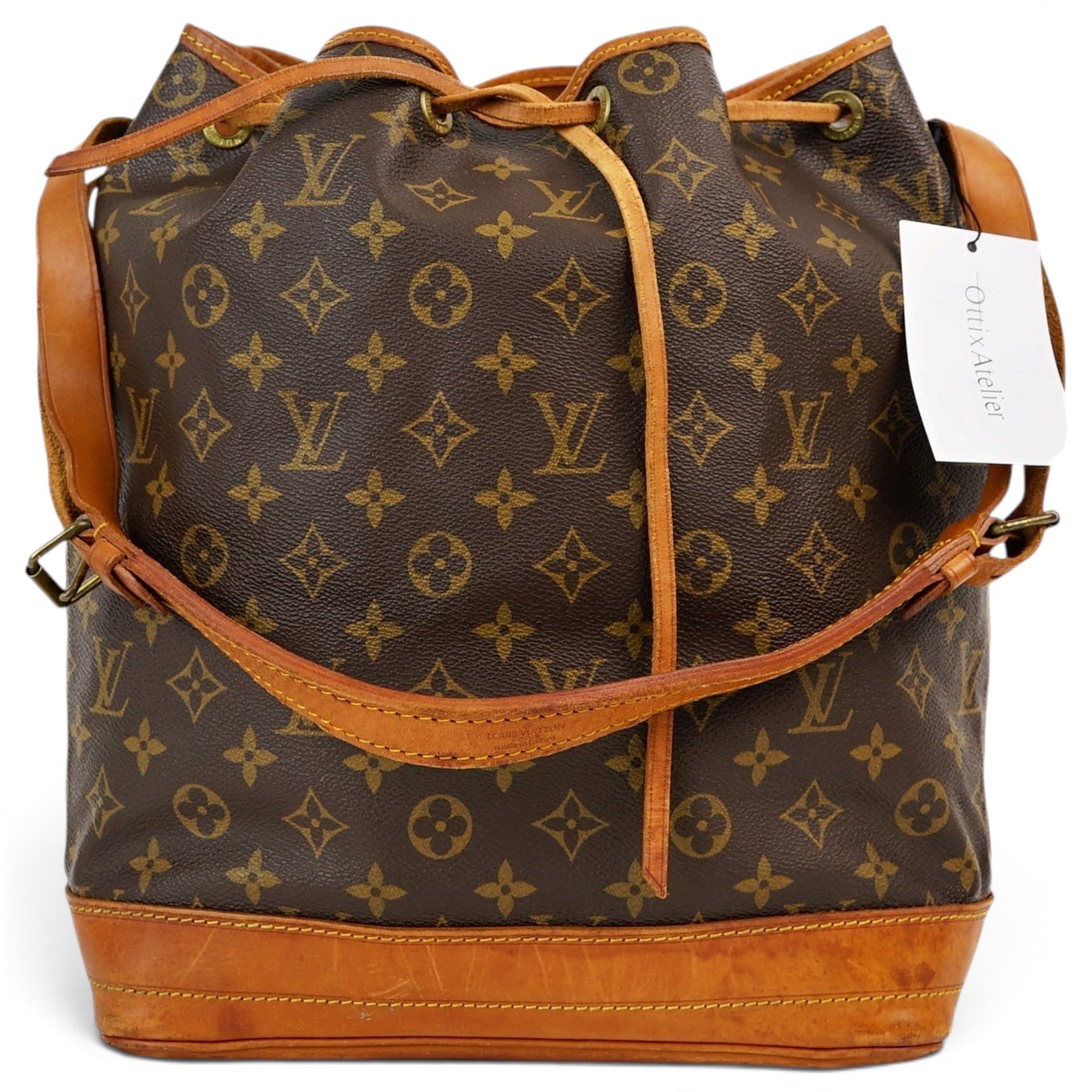 Louis Vuitton Noé leather handbag