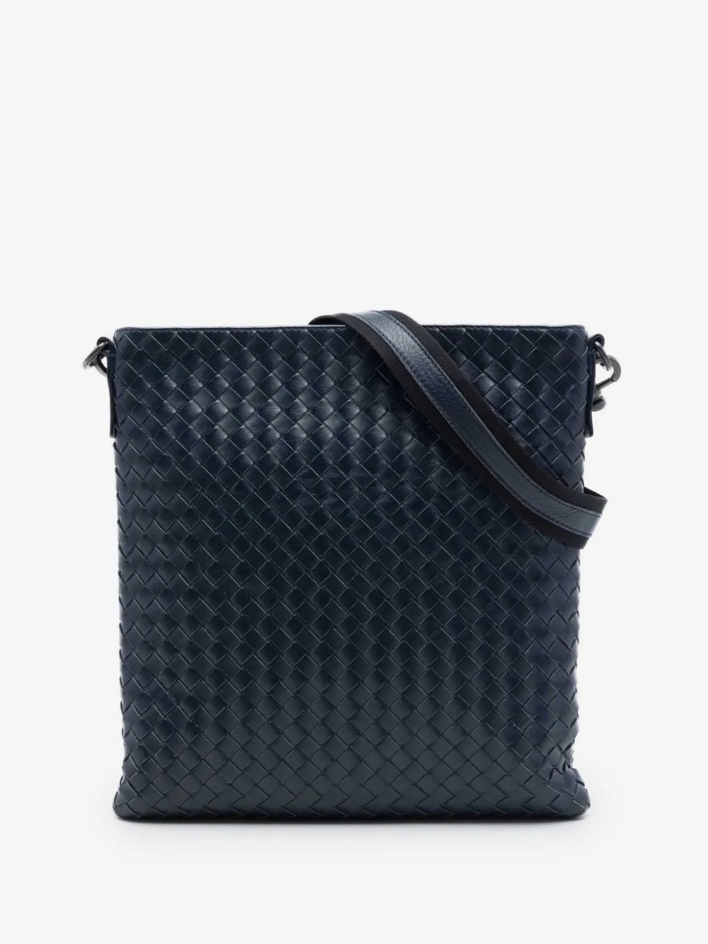 2012-2026 Nappa Intrecciato VN crossbody bag