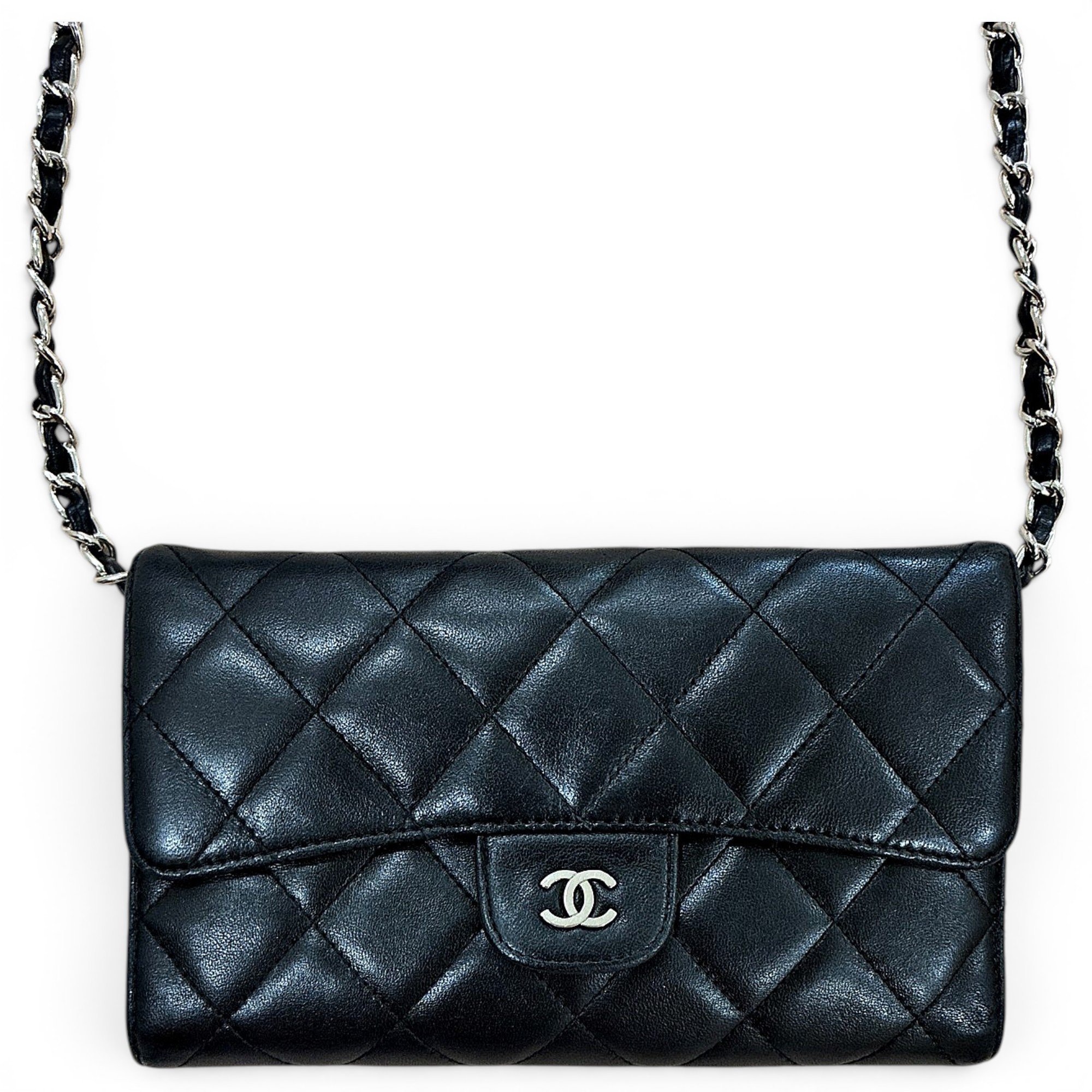 Wallet On Chain Timeless/Classique leather crossbody bag