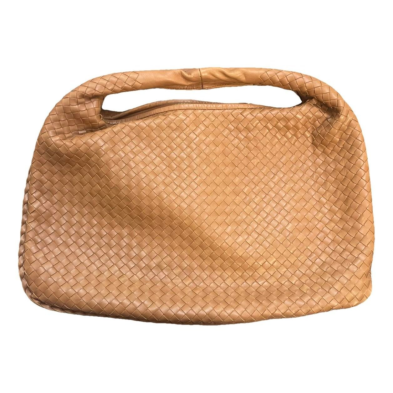 Veneta leather handbag