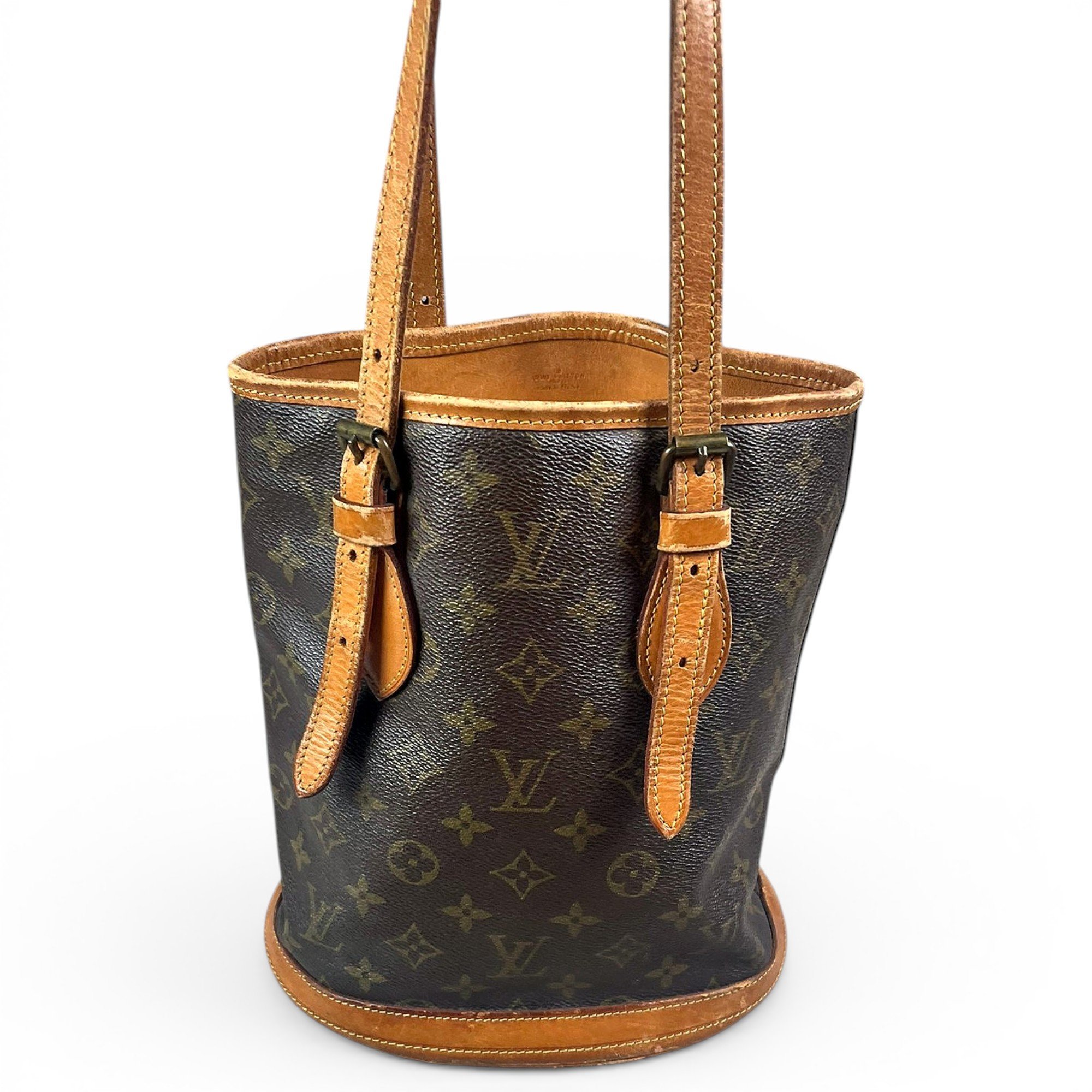 Bucket leather handbag