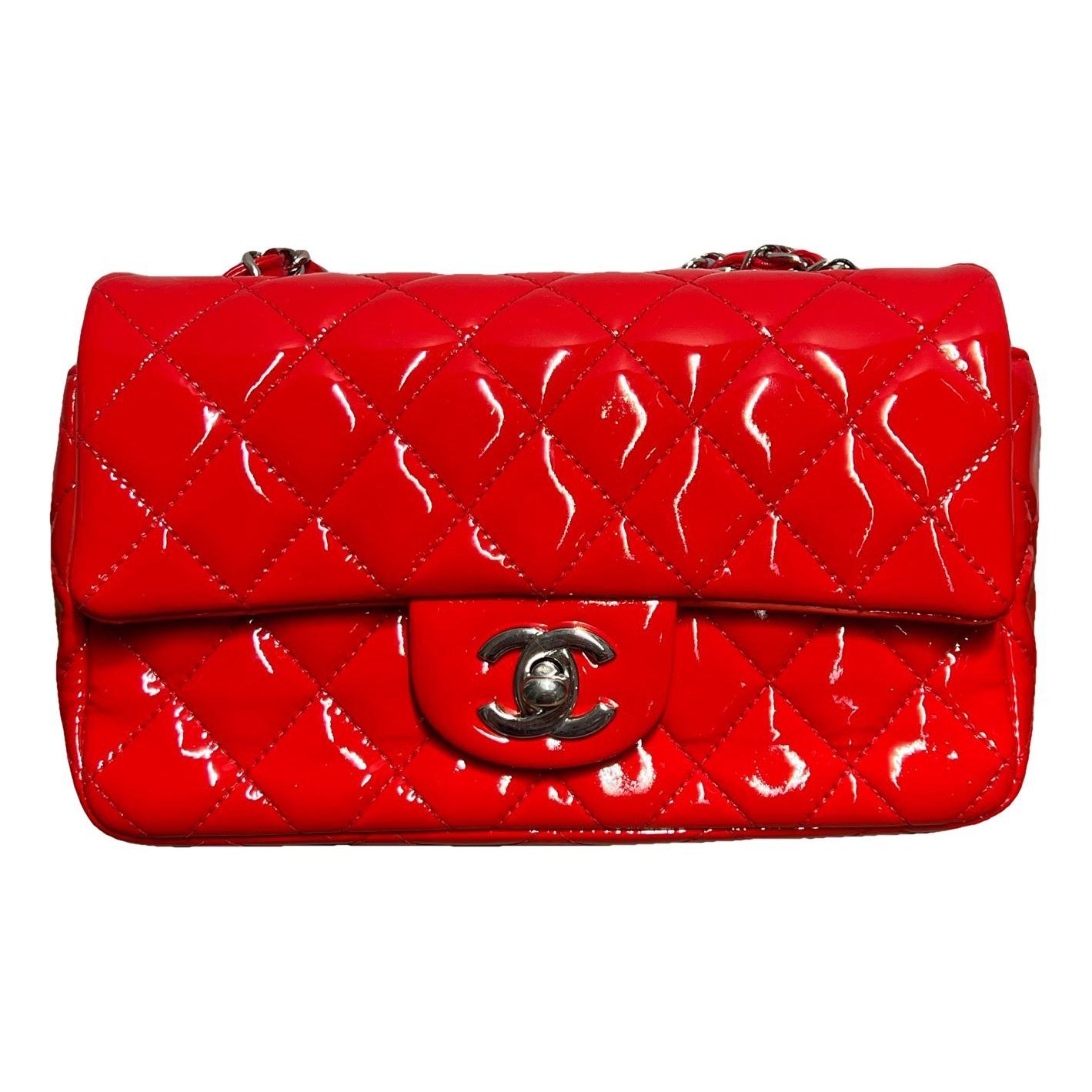 Timeless/Classique patent leather handbag