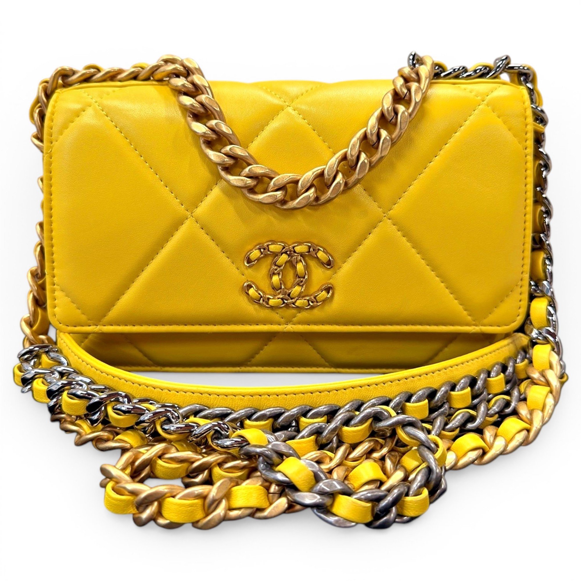 Wallet On Chain Chanel 19 leather handbag