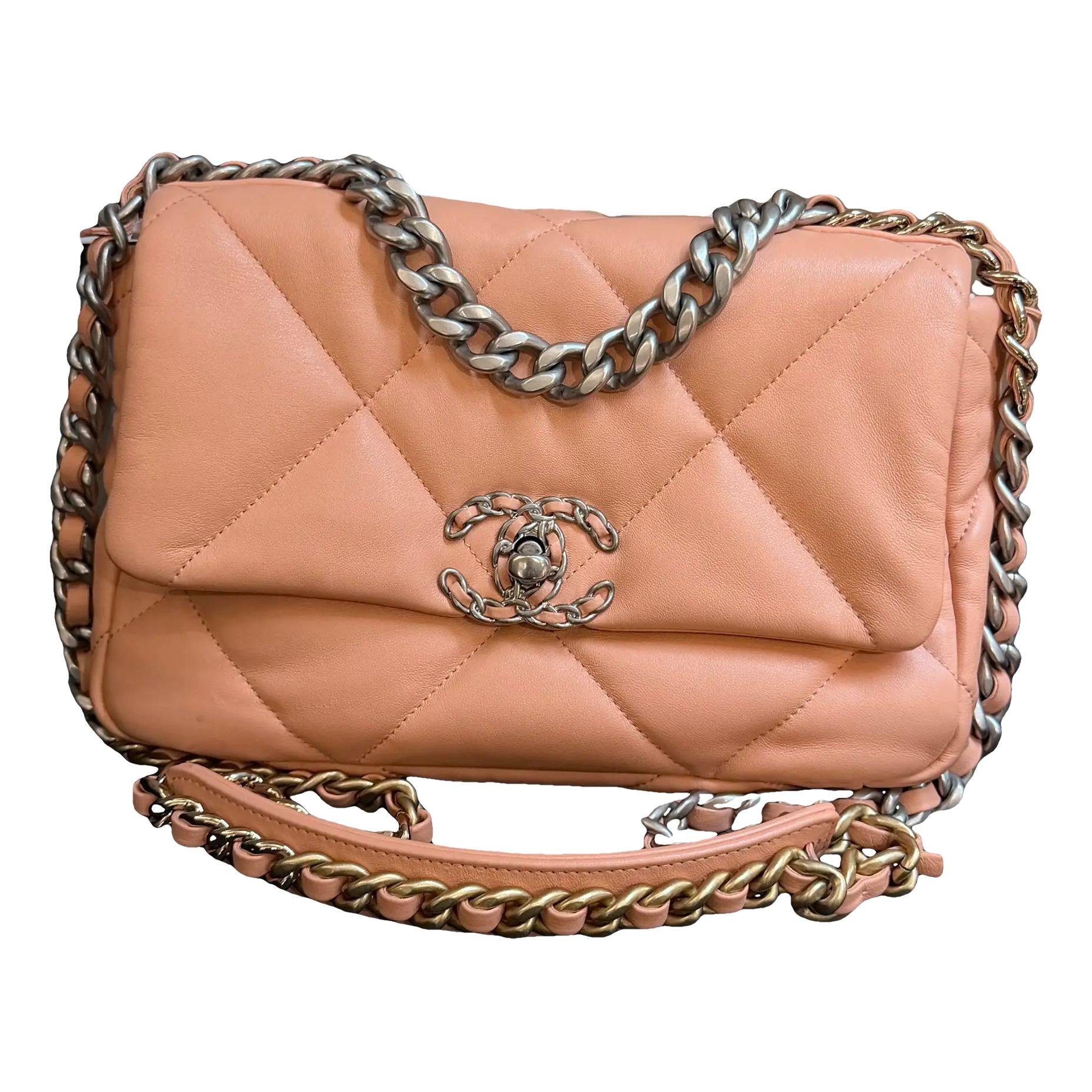 Chanel 19 leather handbag