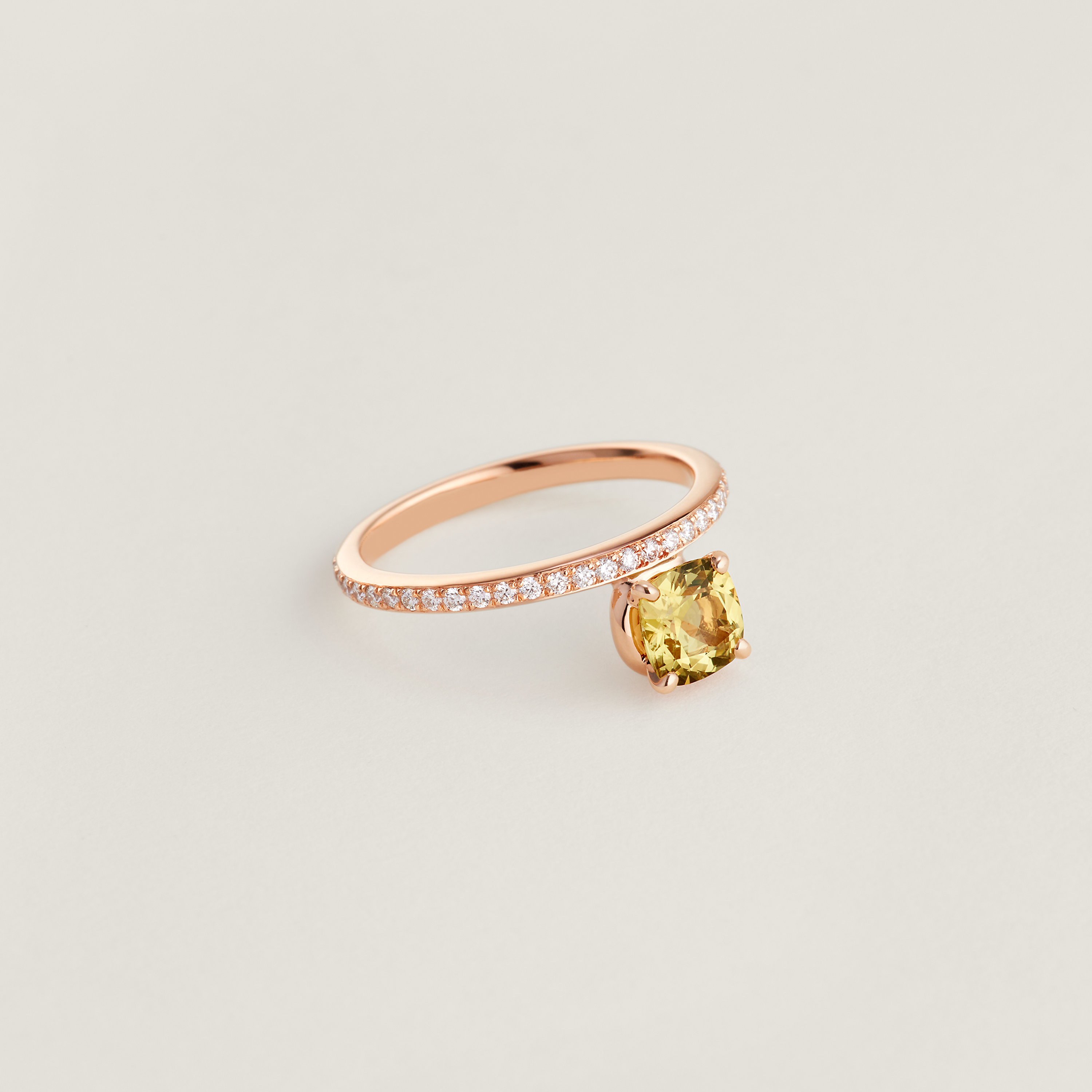 Hermès Grand Jete 솔리테어 인게이지먼트 링, 미디엄 모델