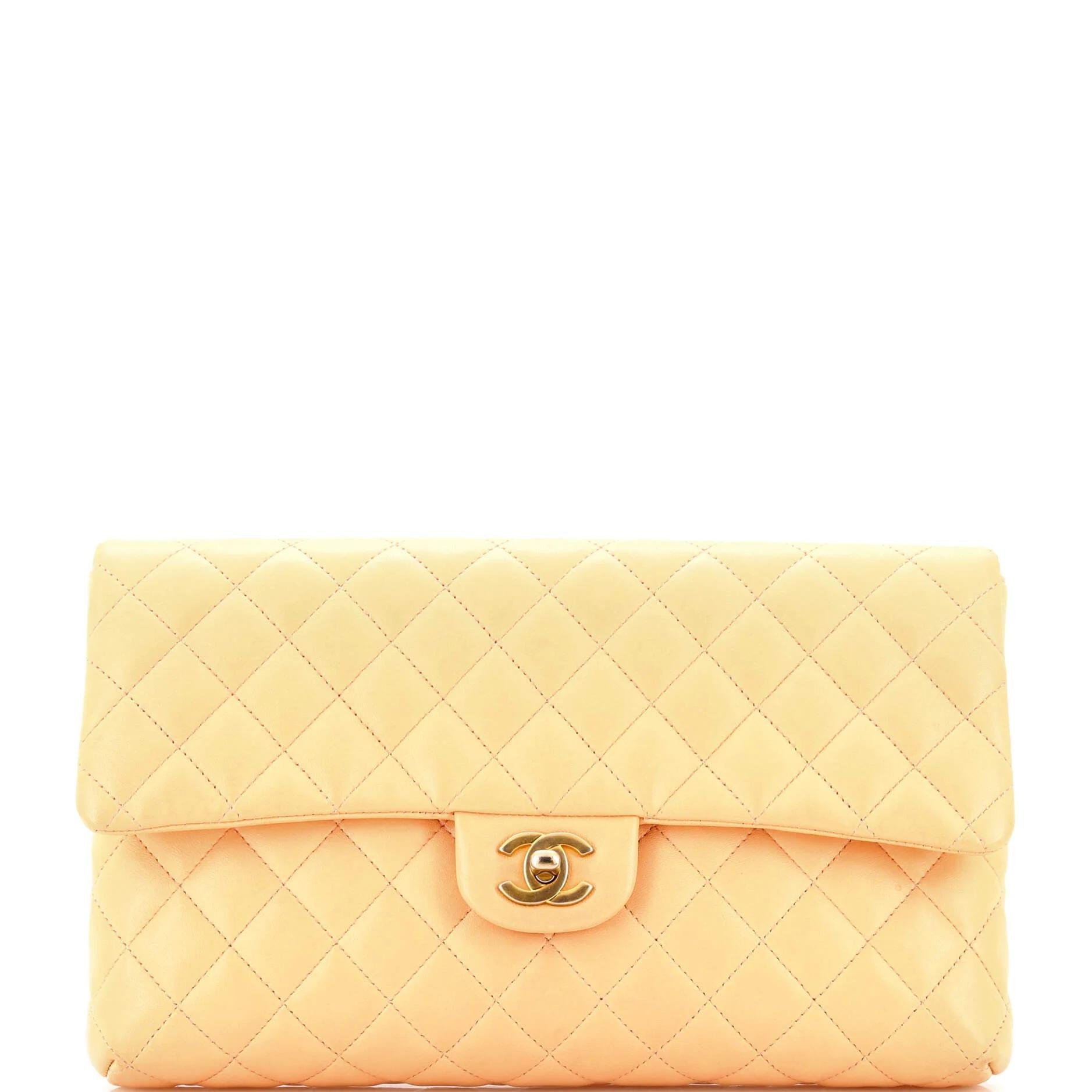 Chanel Leather clutch bag