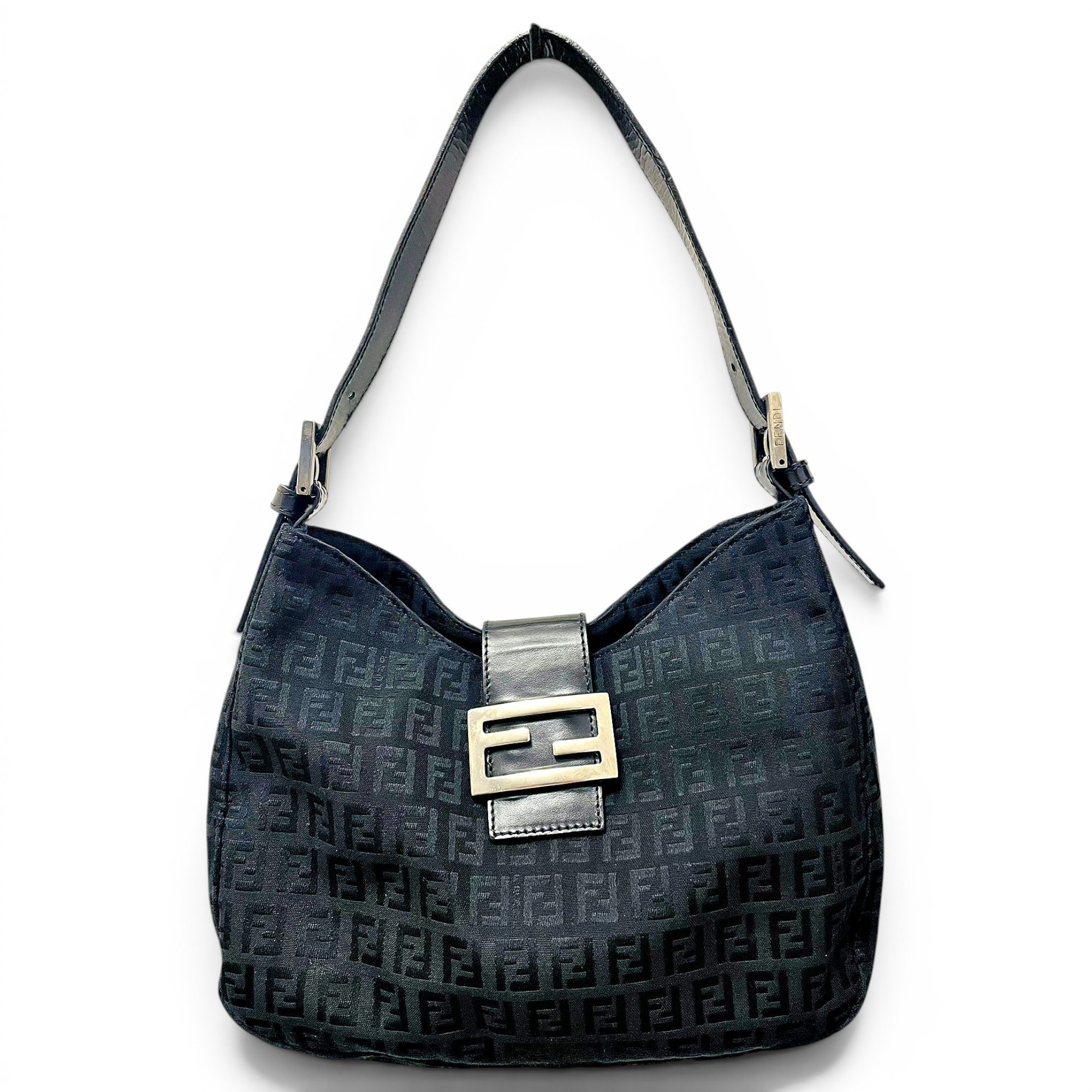 Baguette cloth handbag