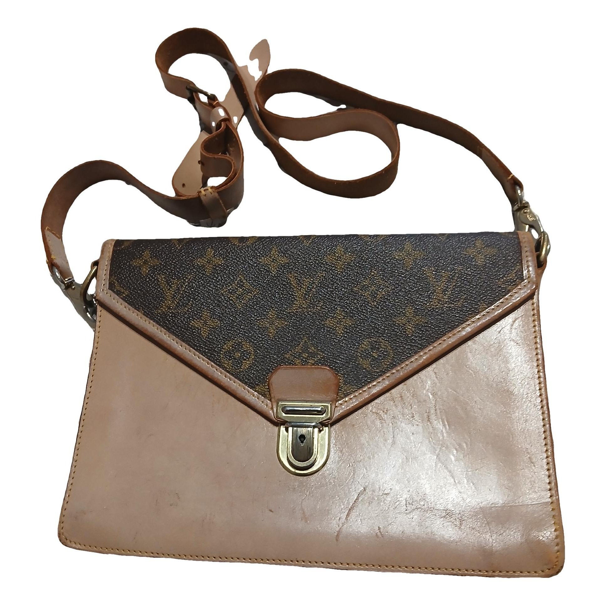 Metis leather crossbody bag