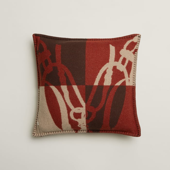 Rouge H Brides De Gala Pillow