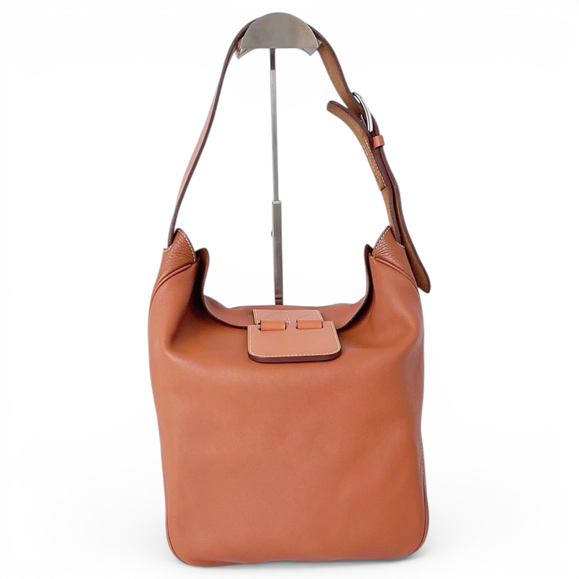 Virevolte leather handbag