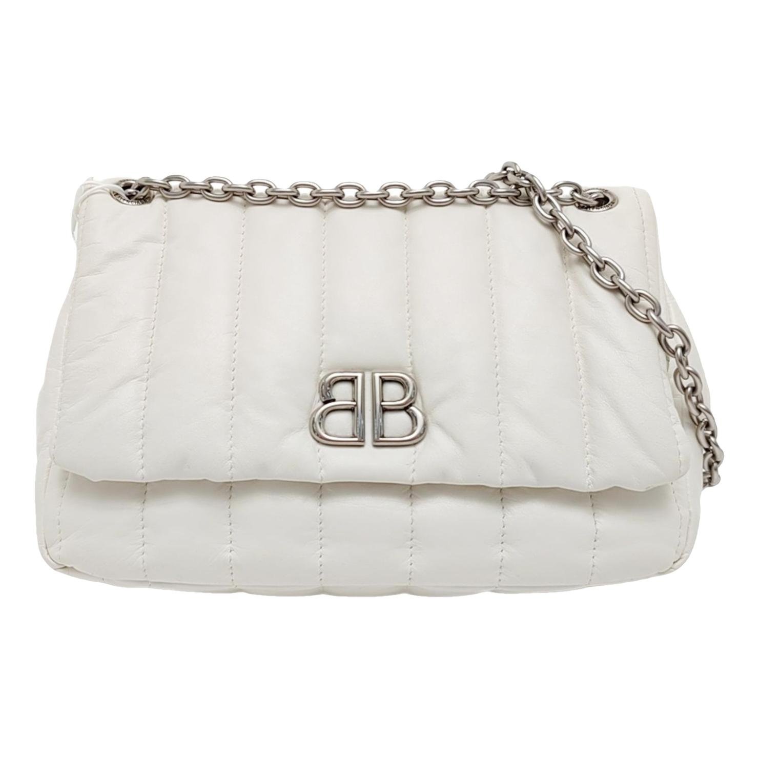 BB chain leather handbag