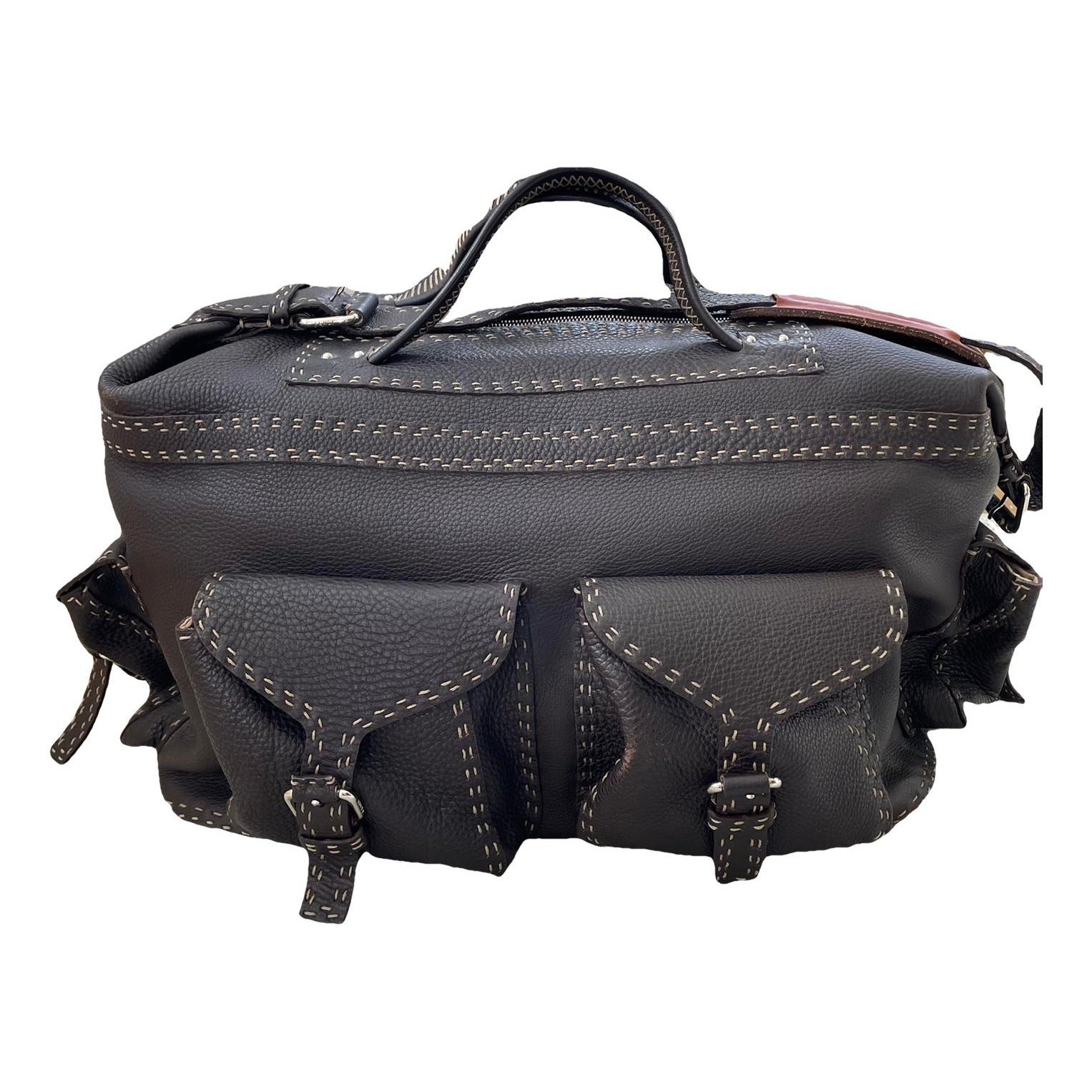 Leather travel bag