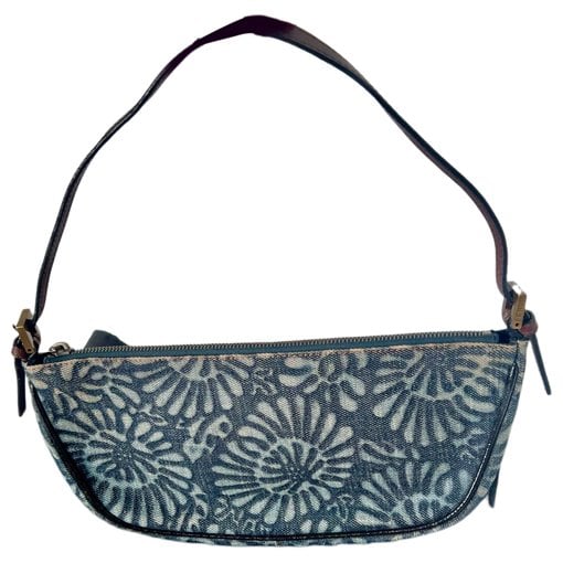 Baguette handbag