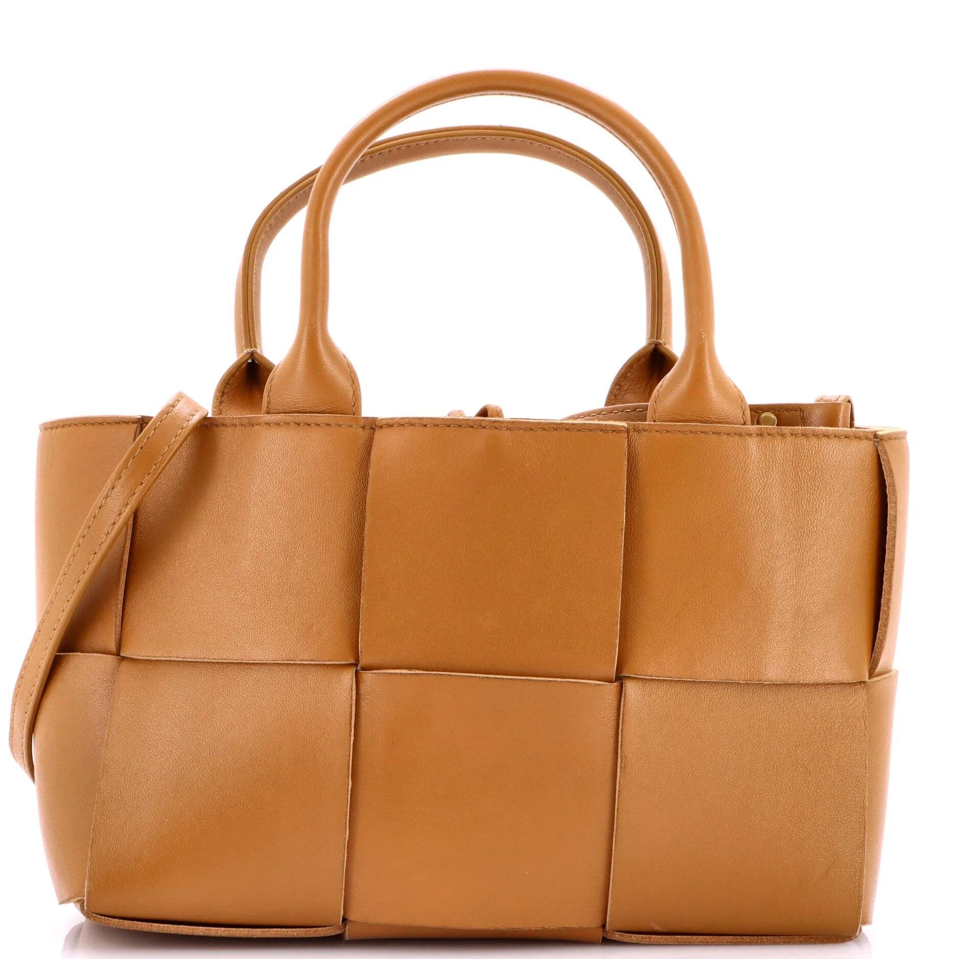 Leather tote