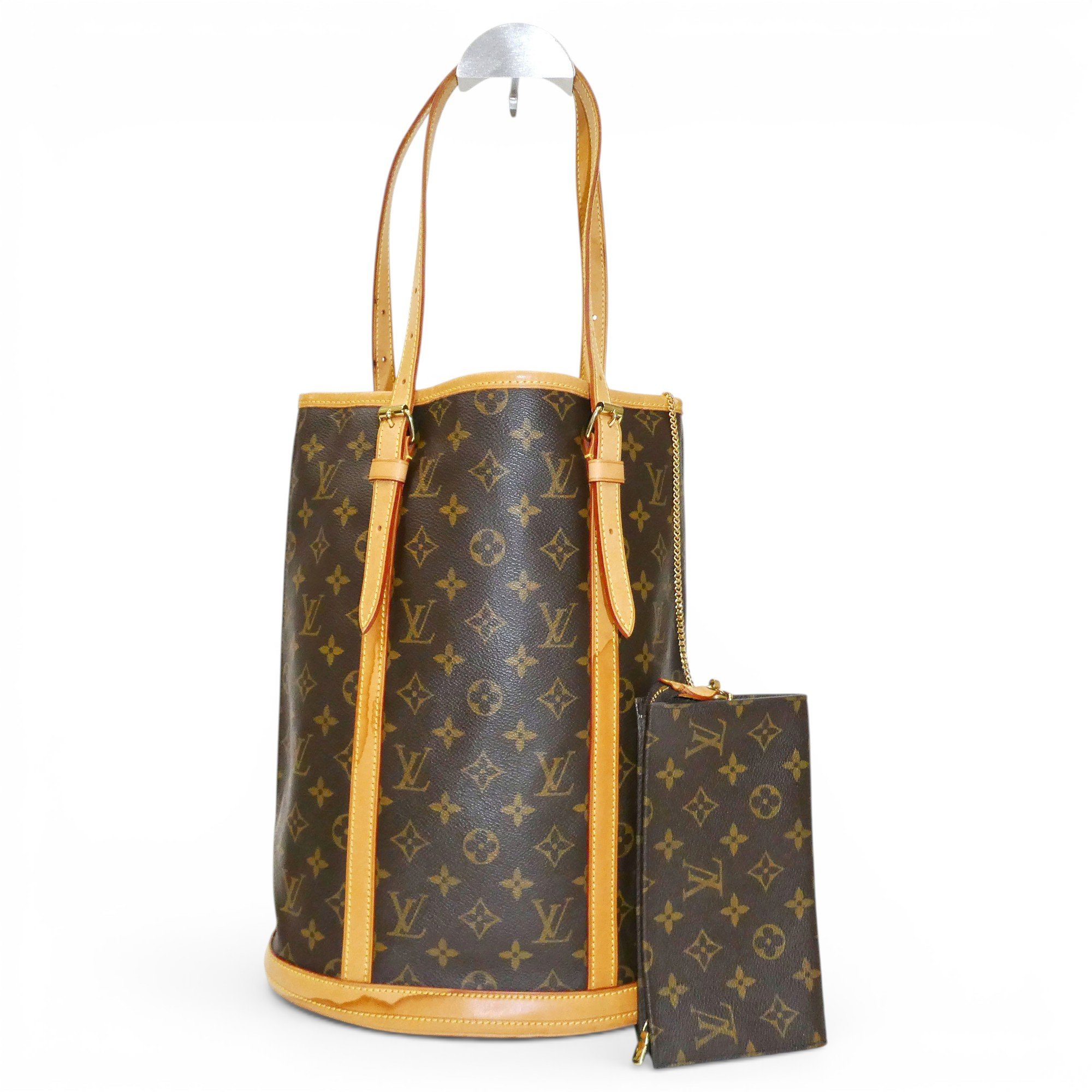 Bucket leather handbag