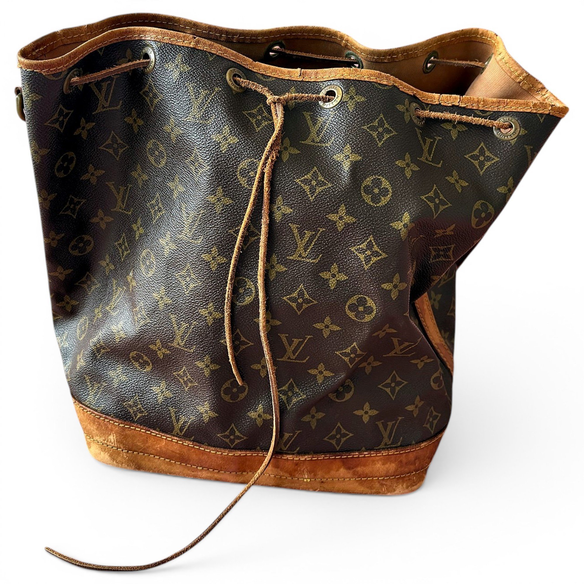 Noé leather handbag
