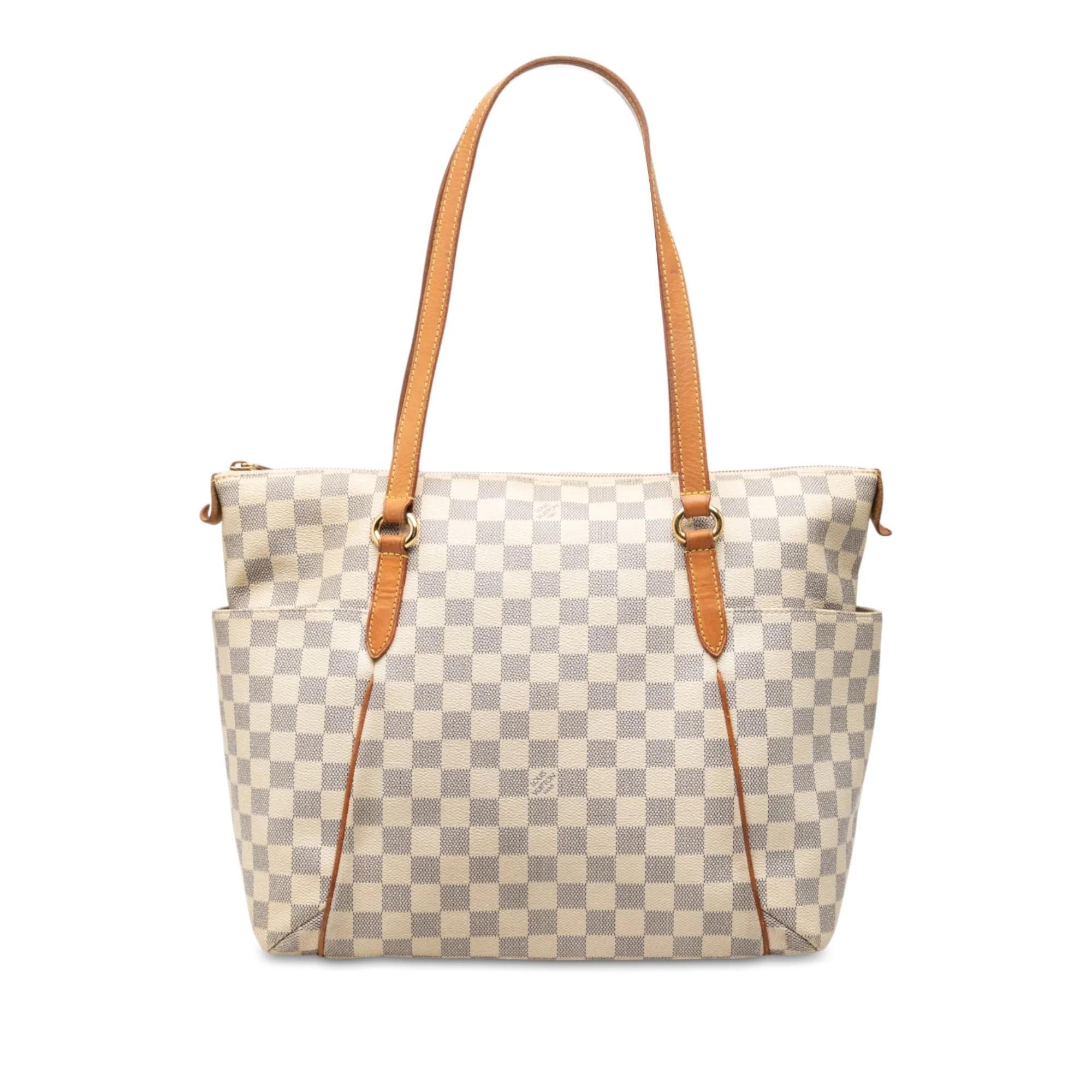Totally leather tote
