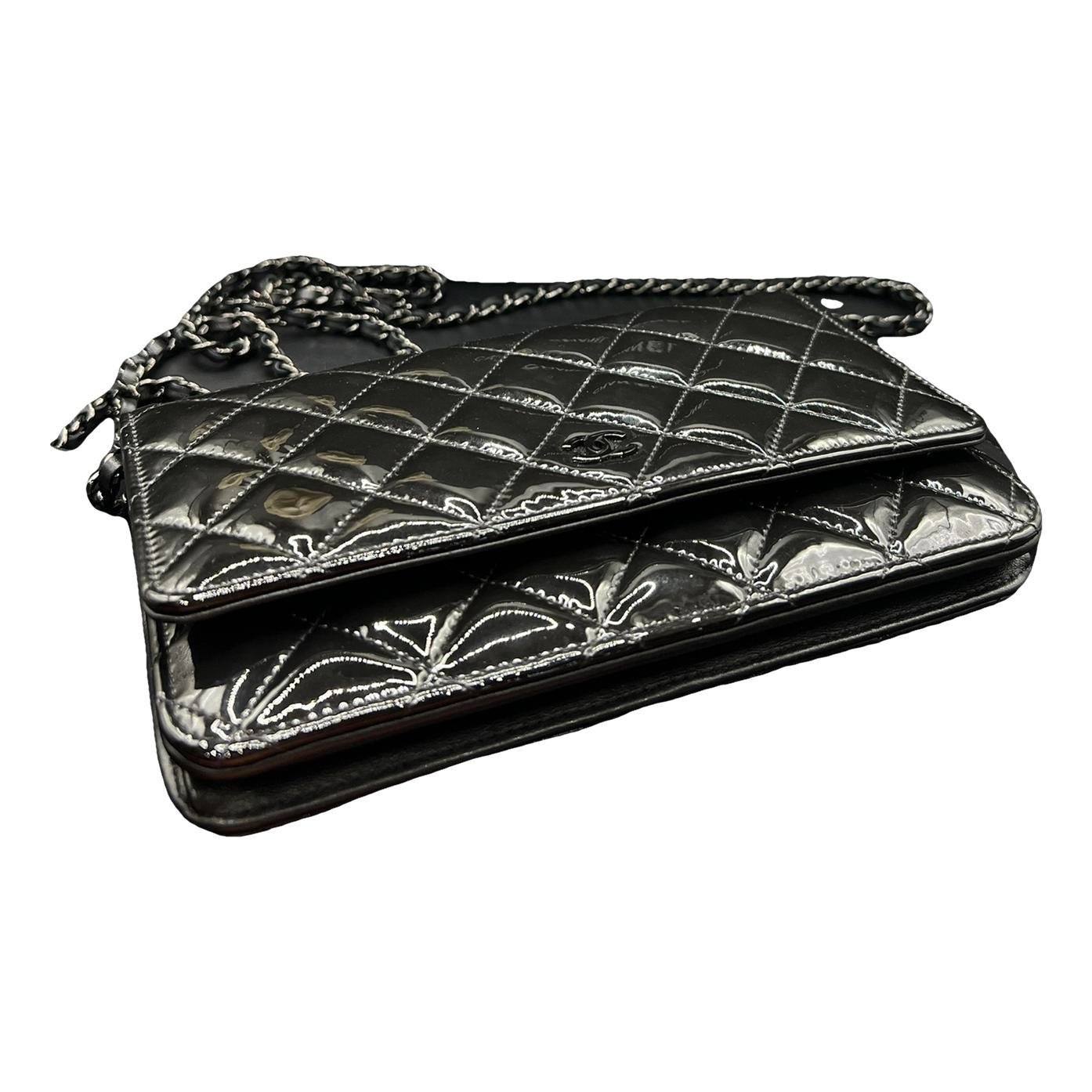 Wallet On Chain Timeless/Classique patent leather crossbody bag